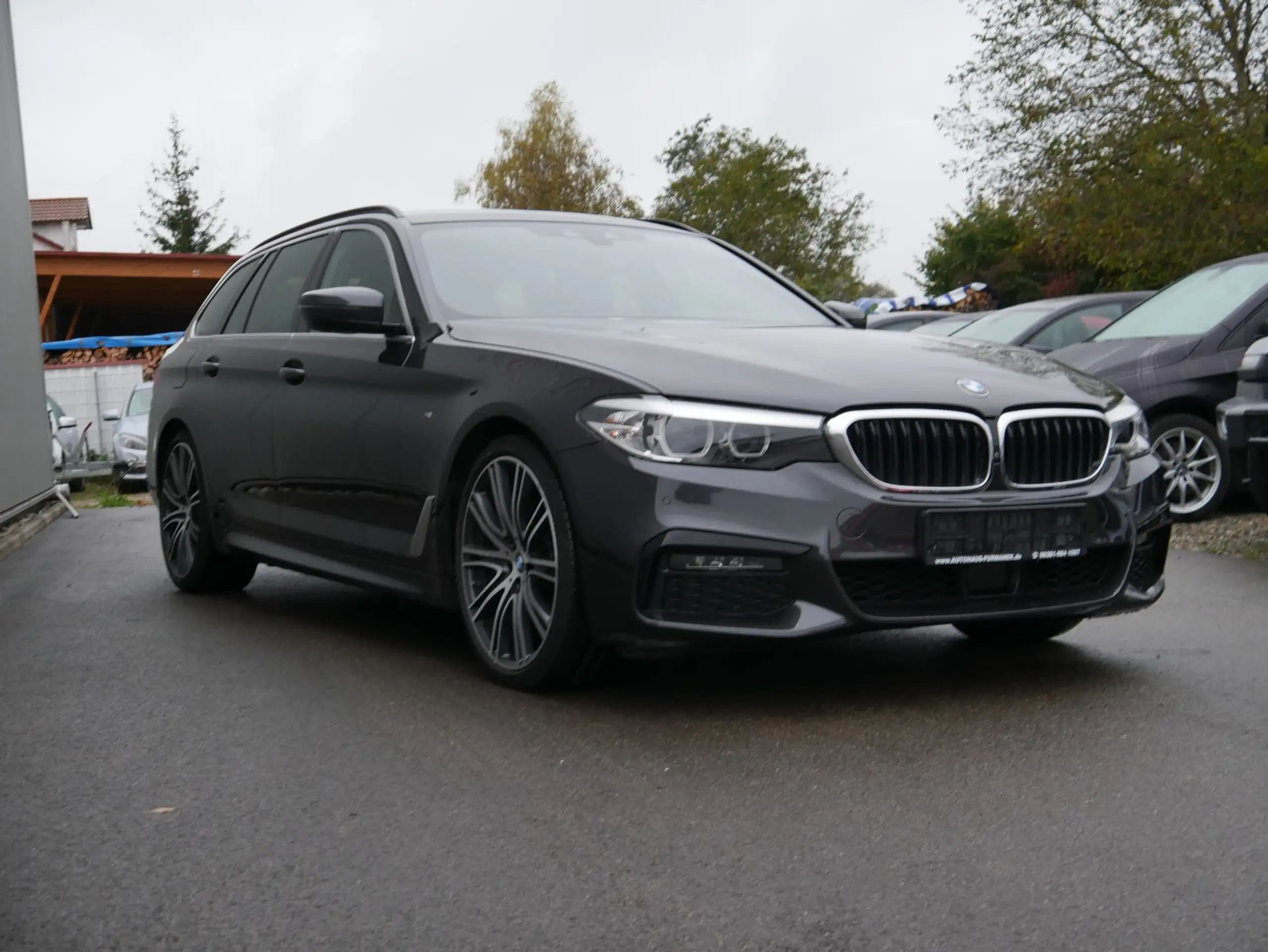 BMW - 530