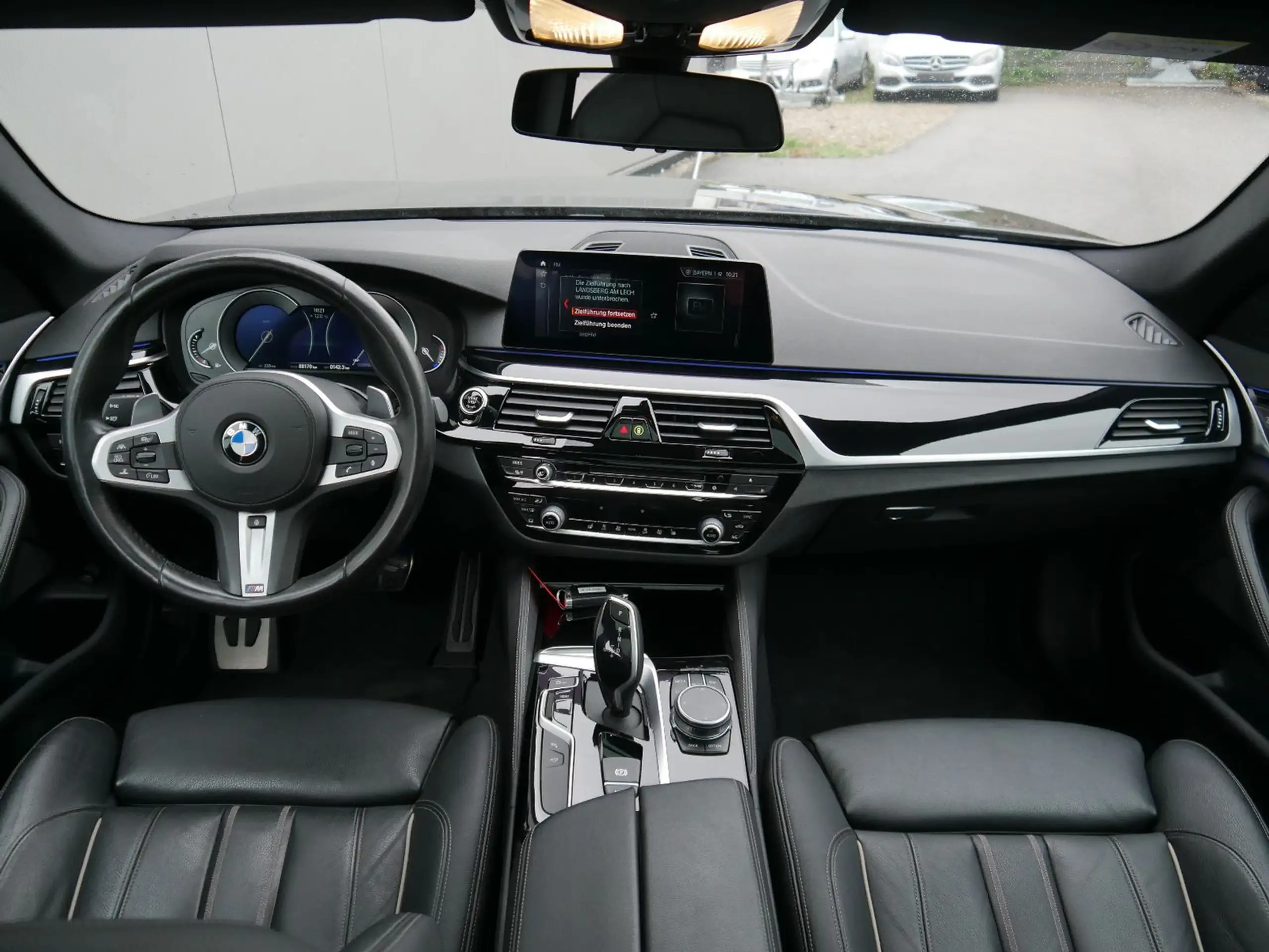 BMW - 530