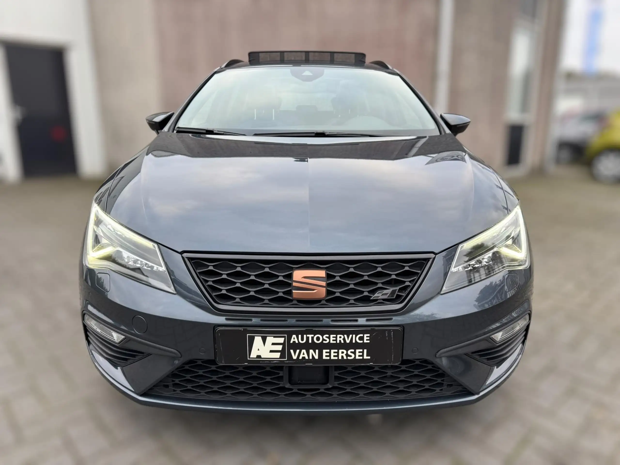 SEAT - Leon