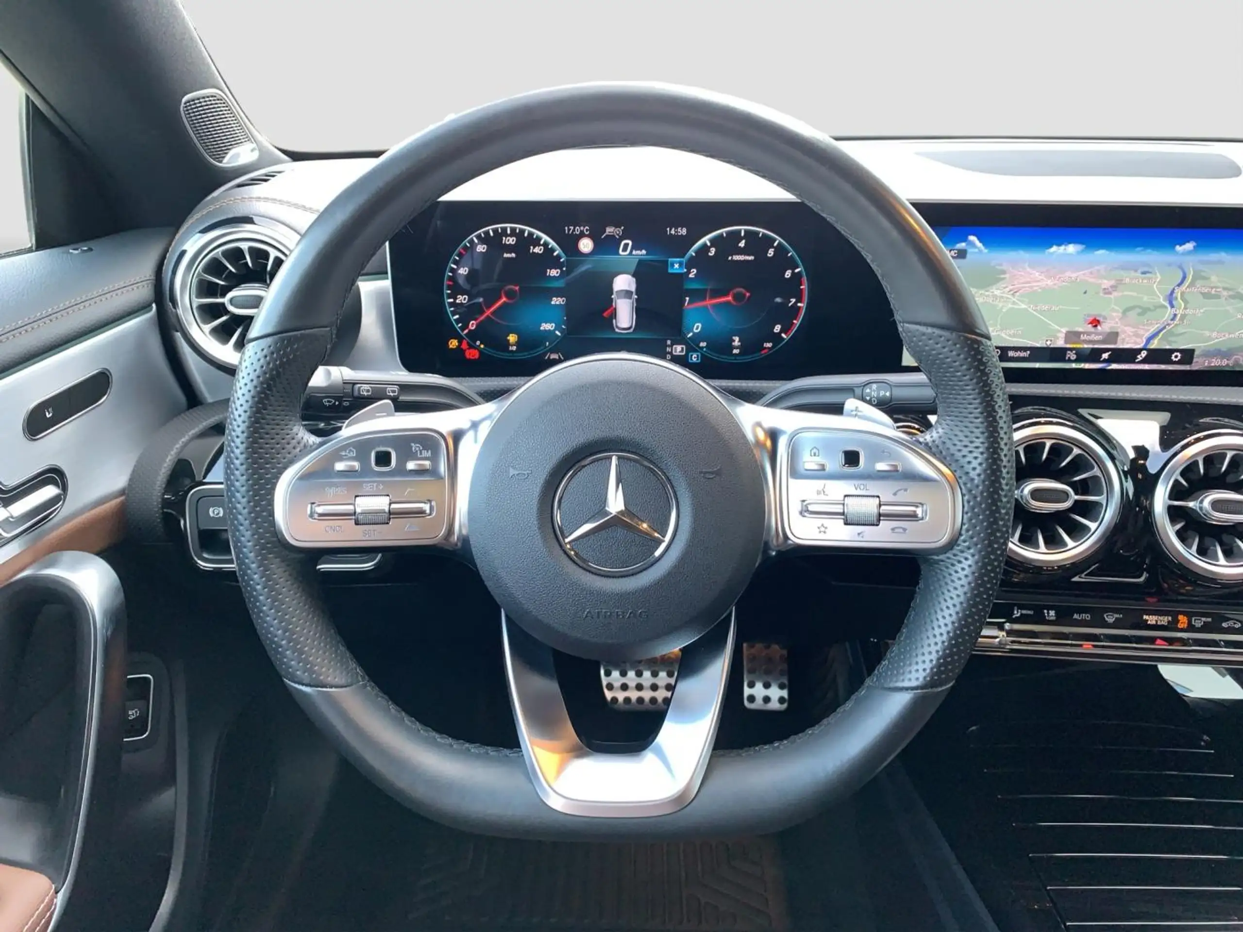 Mercedes-Benz - CLA 250