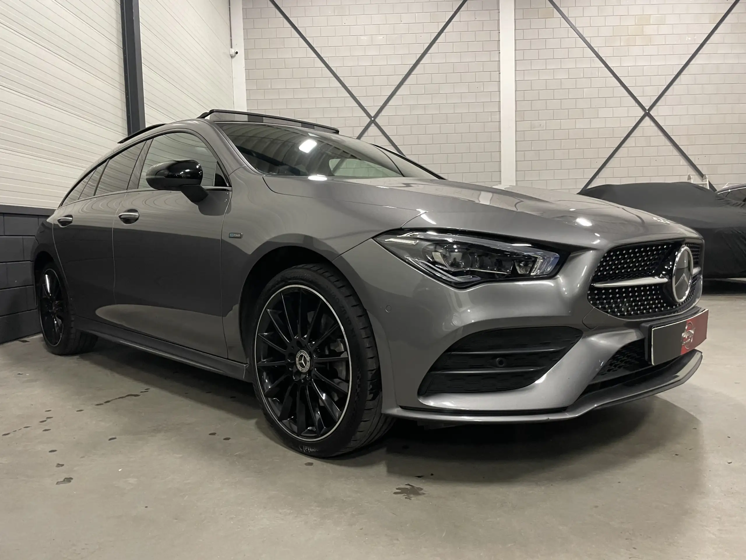 Mercedes-Benz - CLA 250