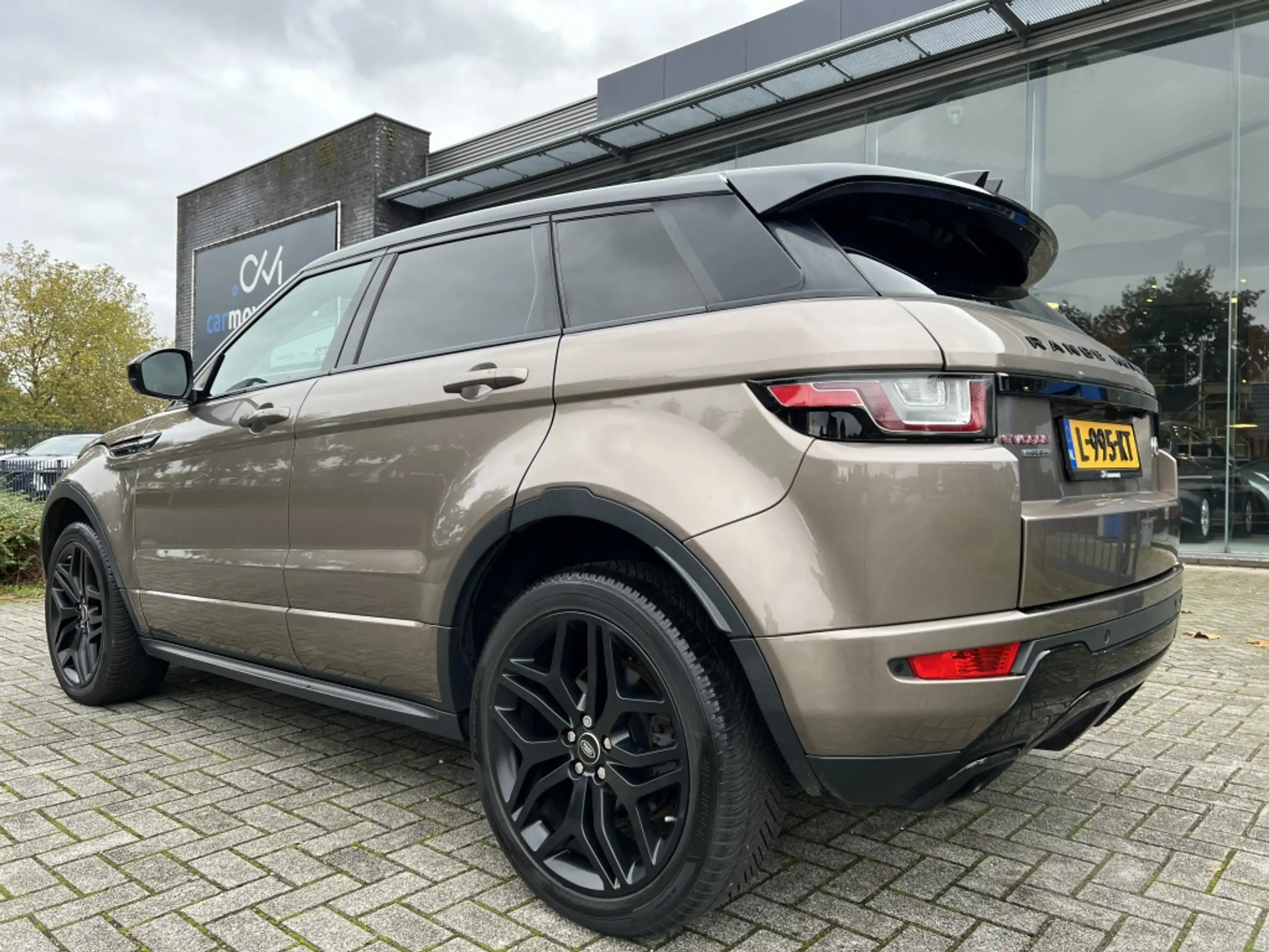 Land Rover - Range Rover Evoque