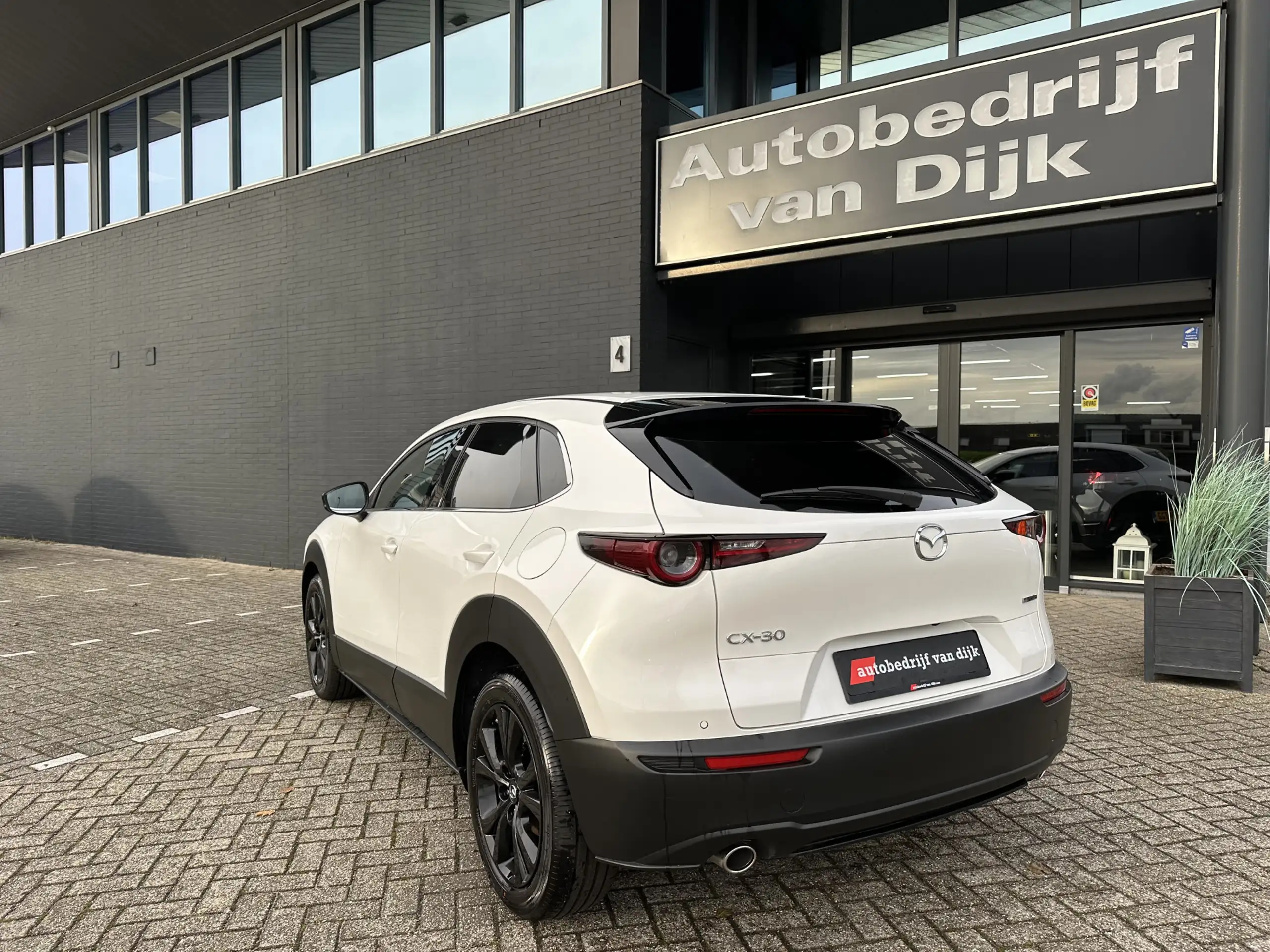 Mazda - CX-30