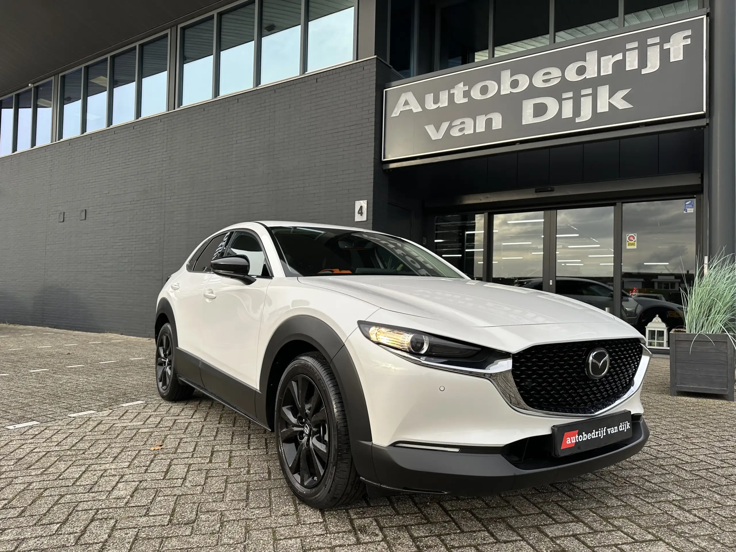 Mazda - CX-30