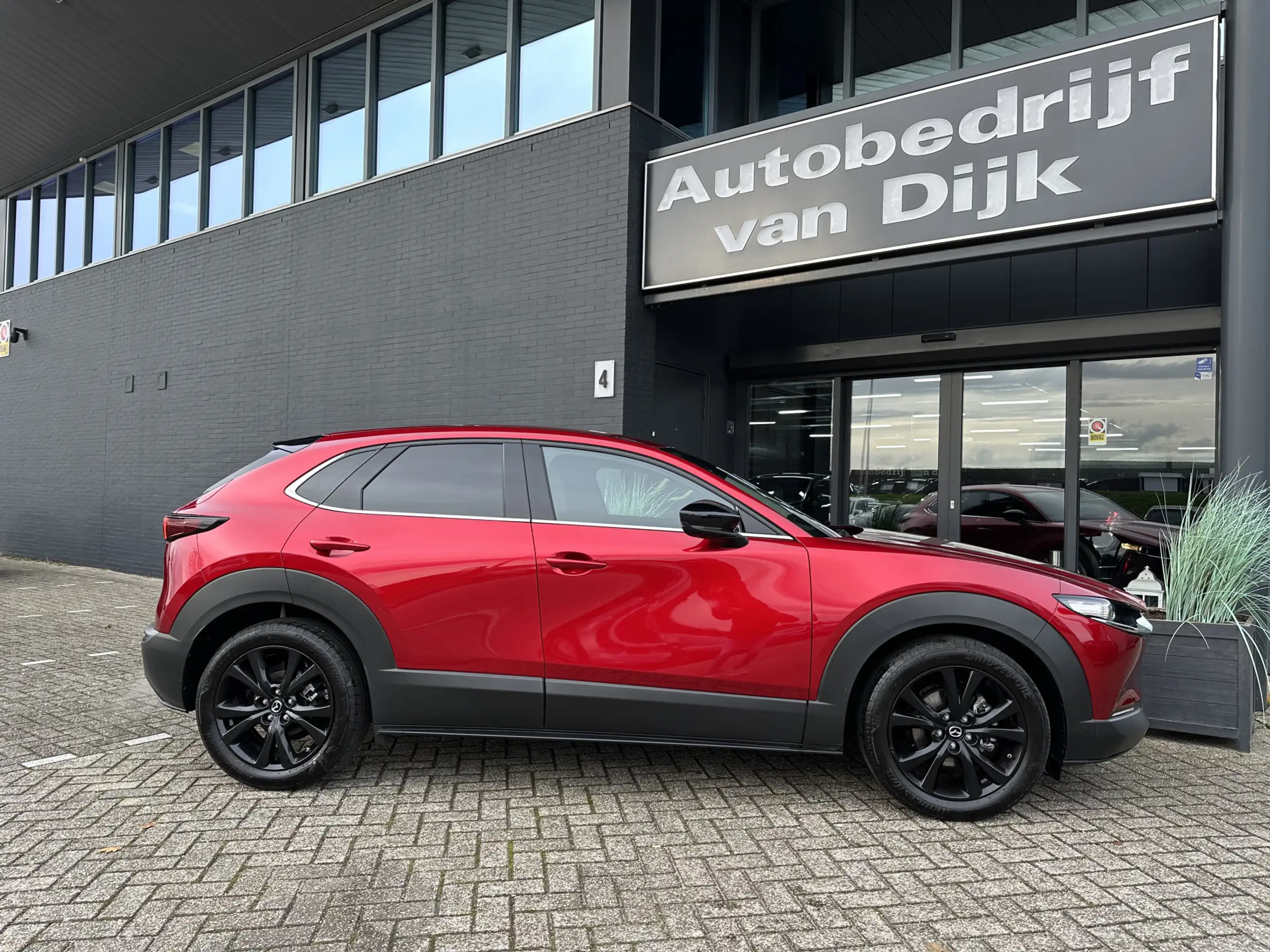 Mazda - CX-30