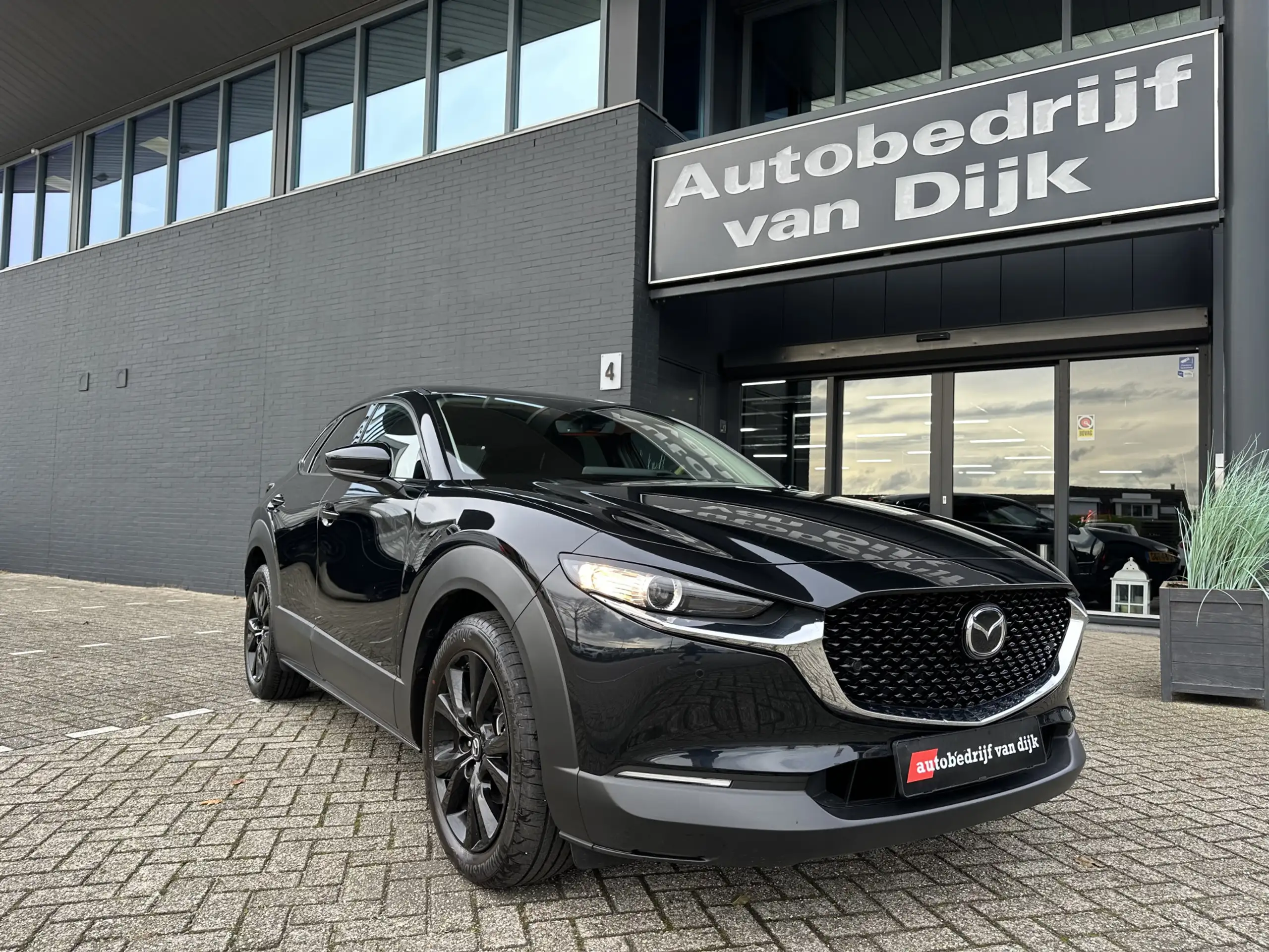 Mazda - CX-30