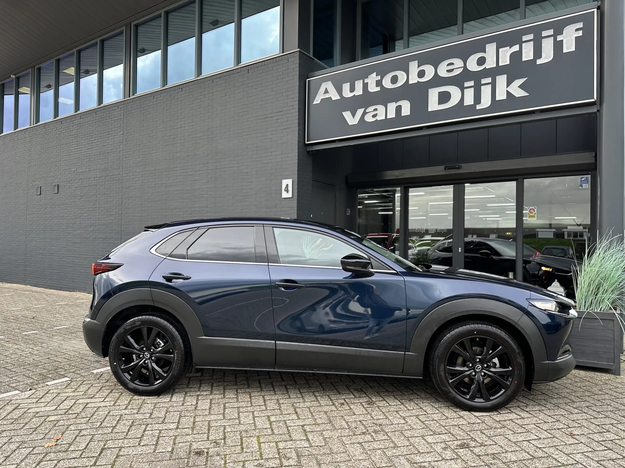 Mazda - CX-30