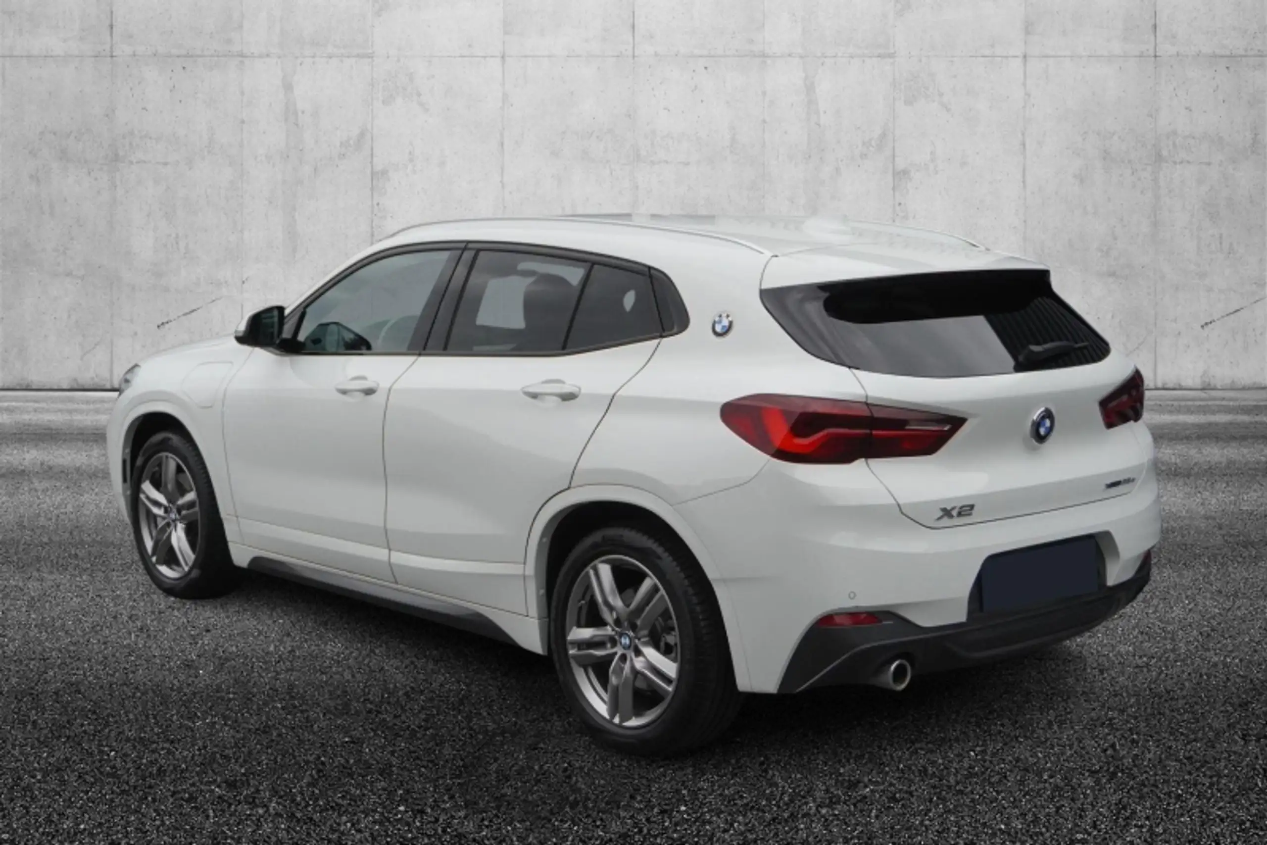 BMW - X2