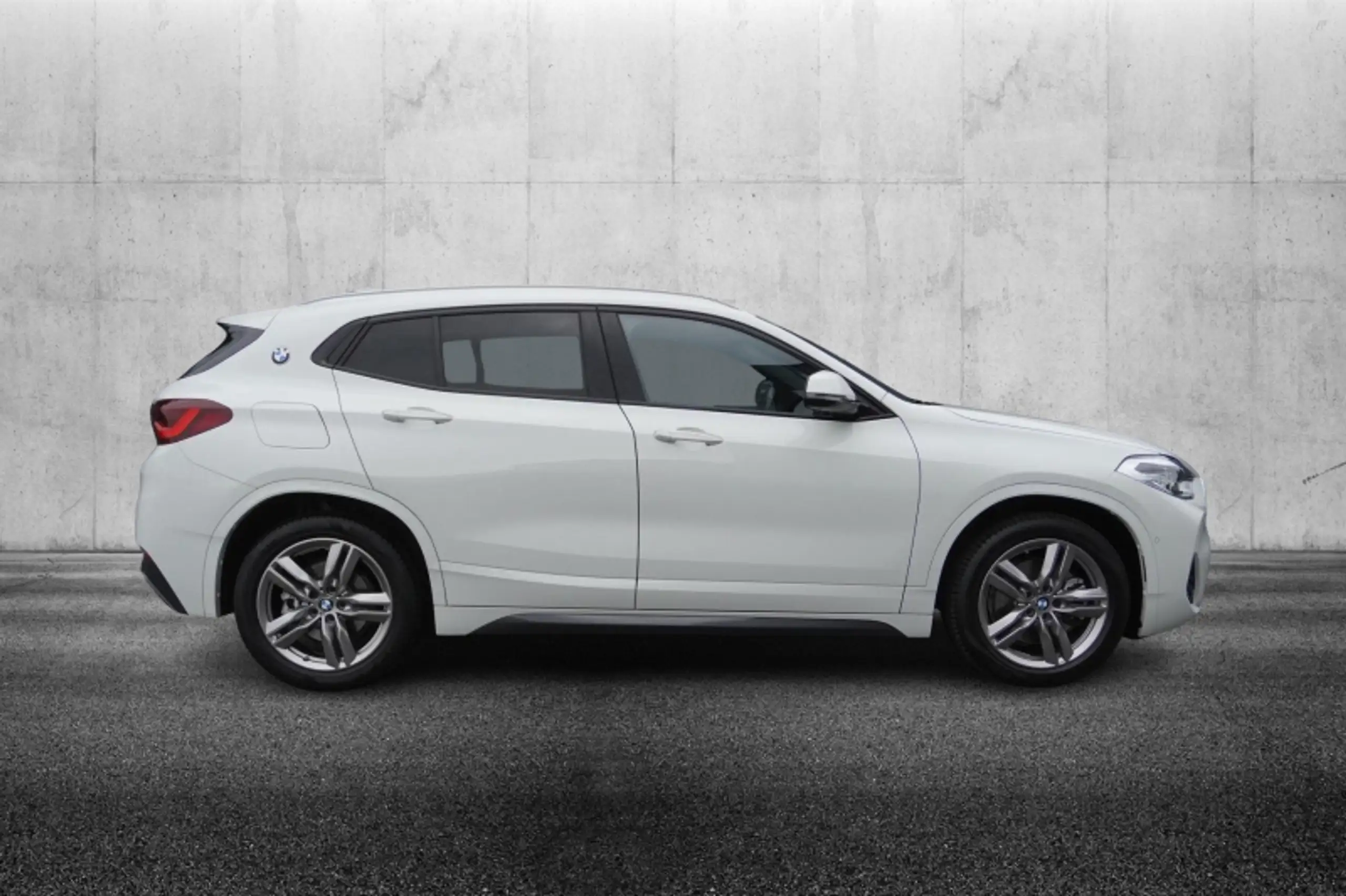 BMW - X2