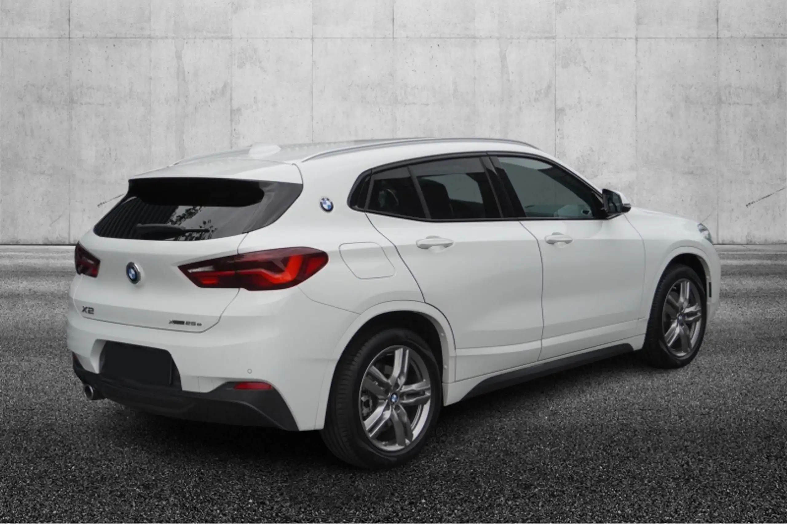 BMW - X2