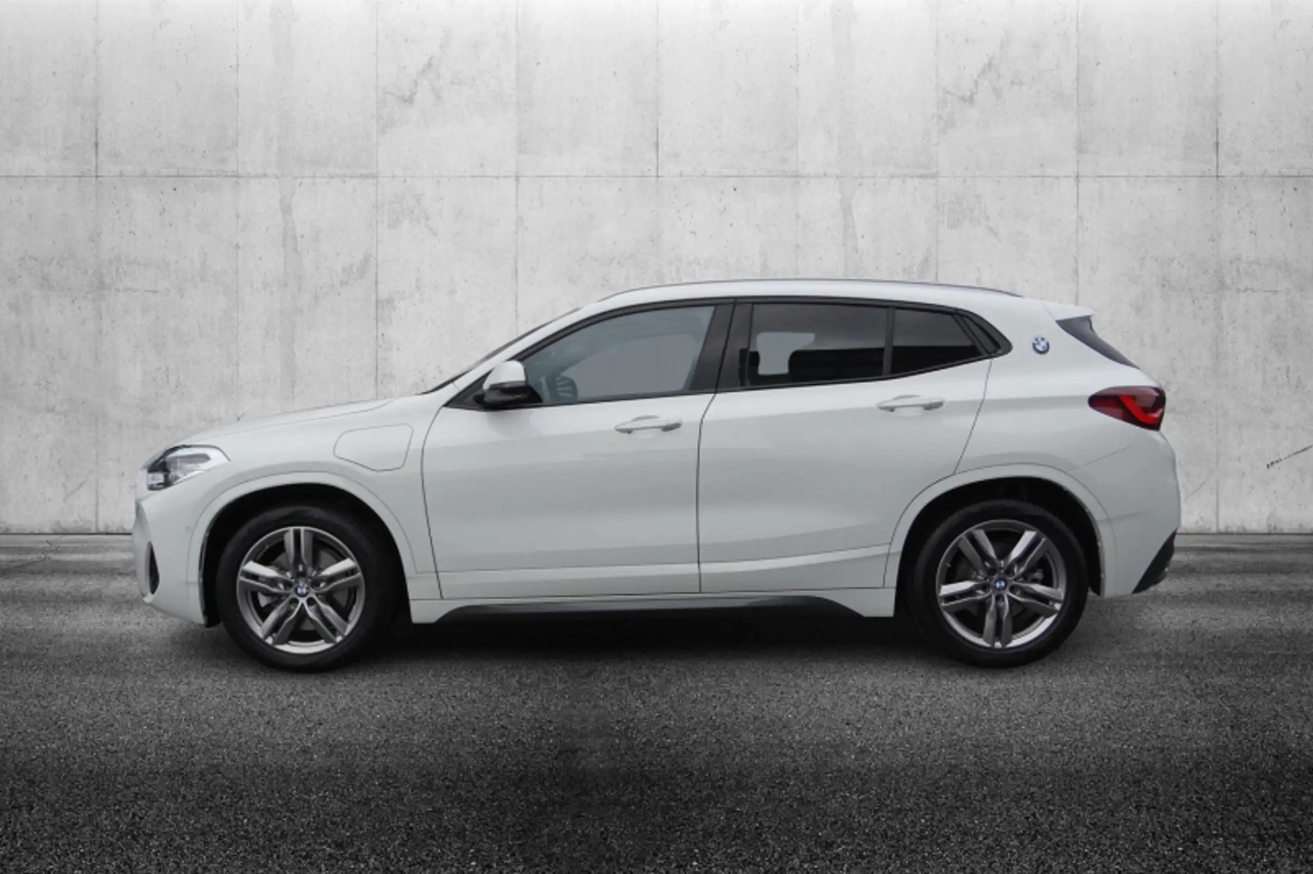 BMW - X2