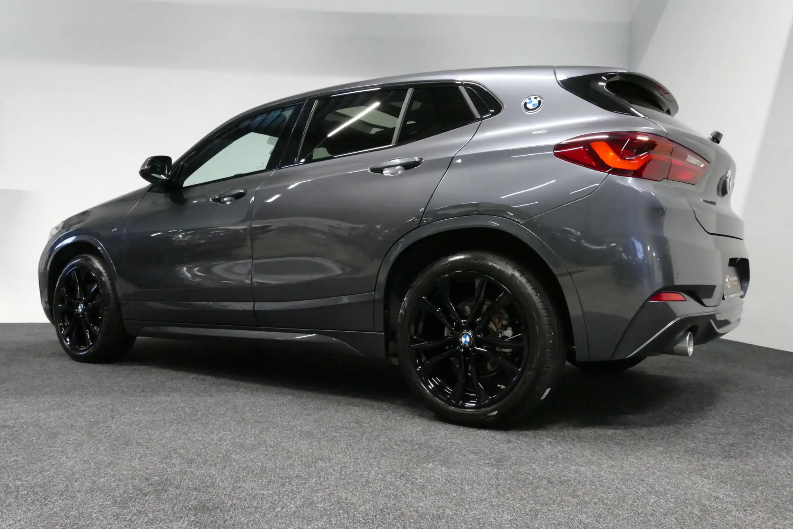 BMW - X2