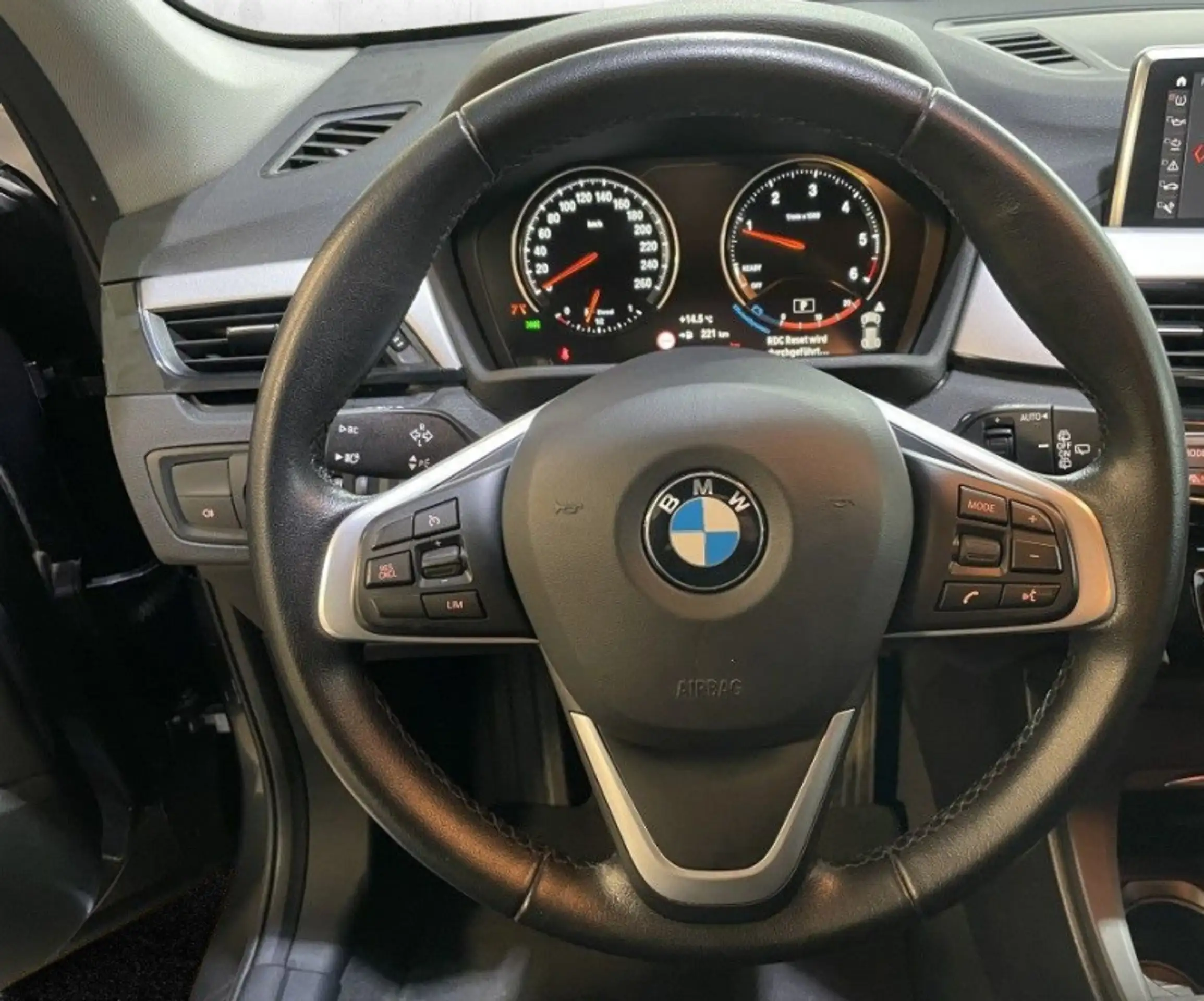 BMW - X1