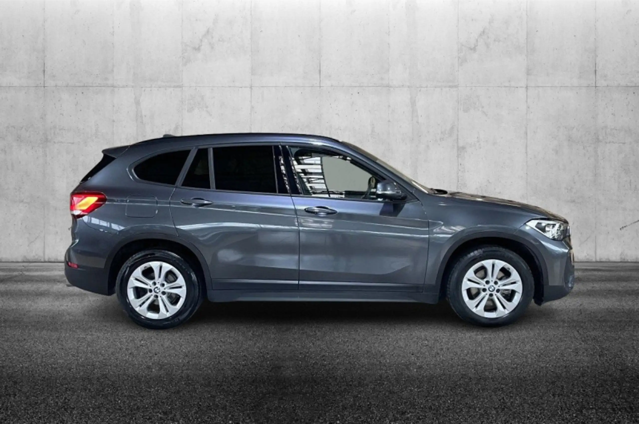 BMW - X1