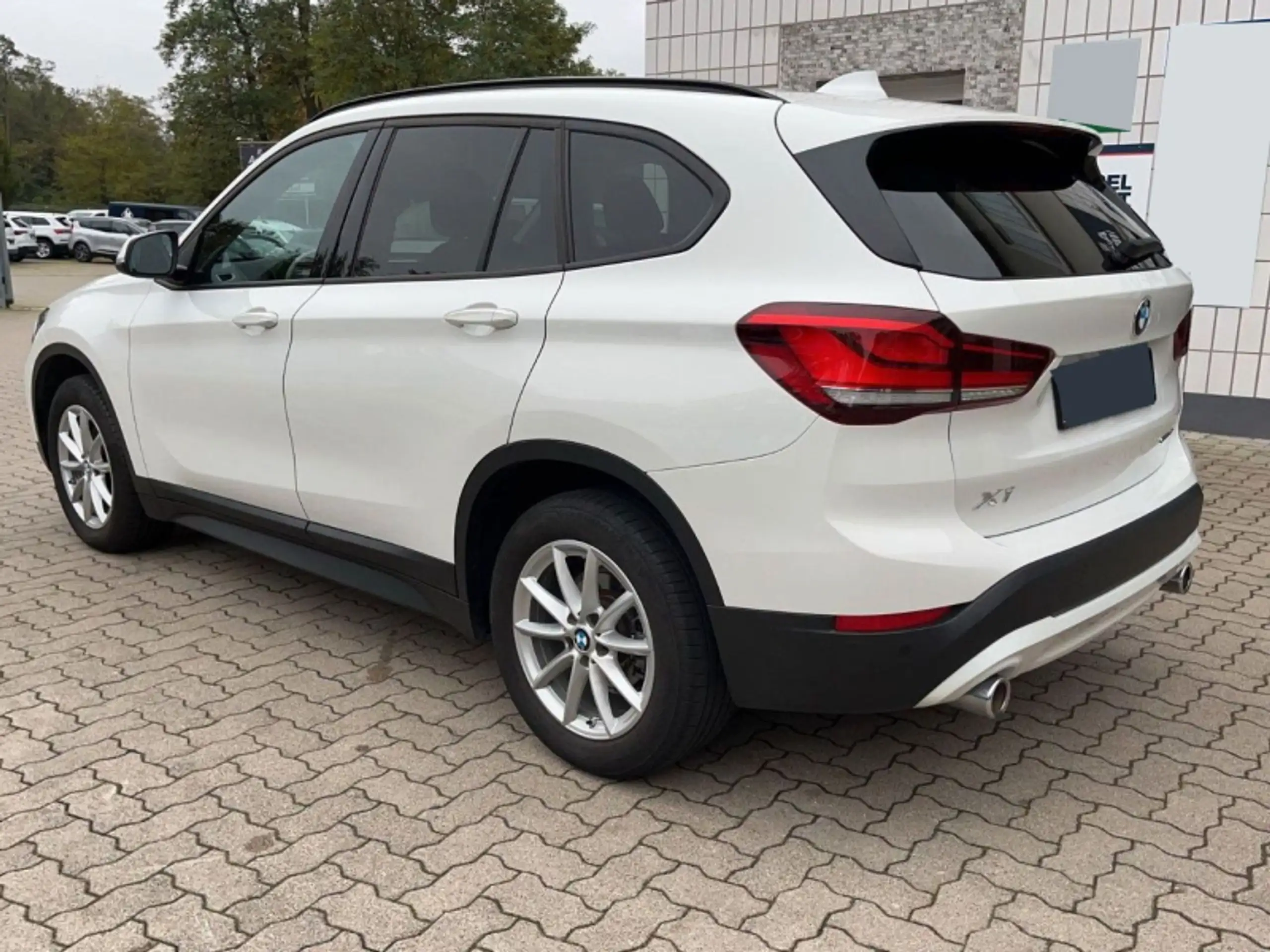 BMW - X1