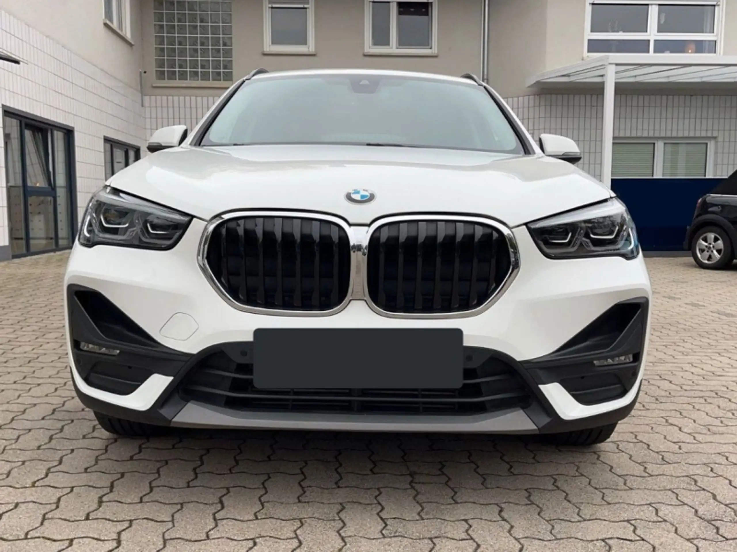 BMW - X1