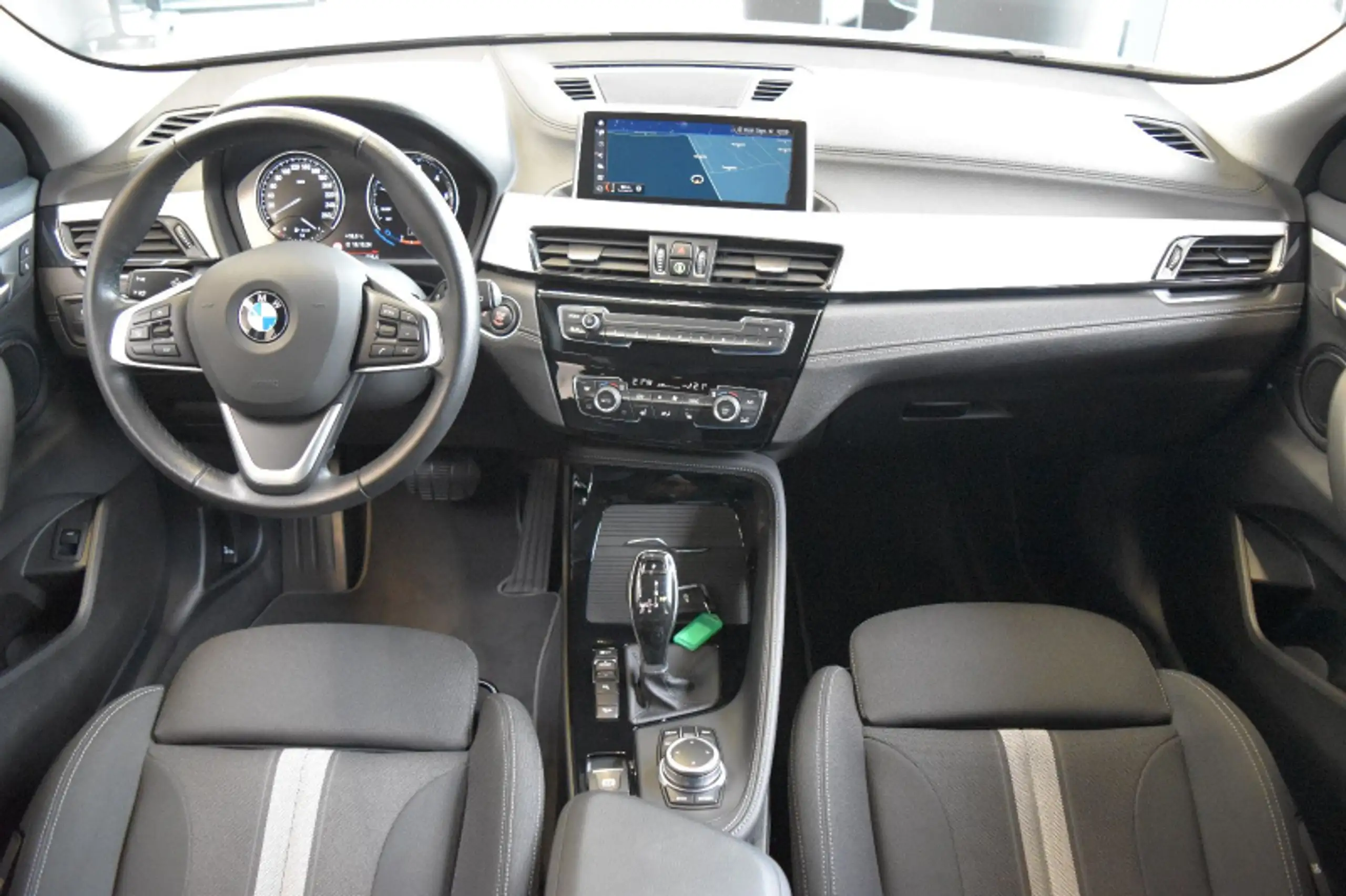 BMW - X2