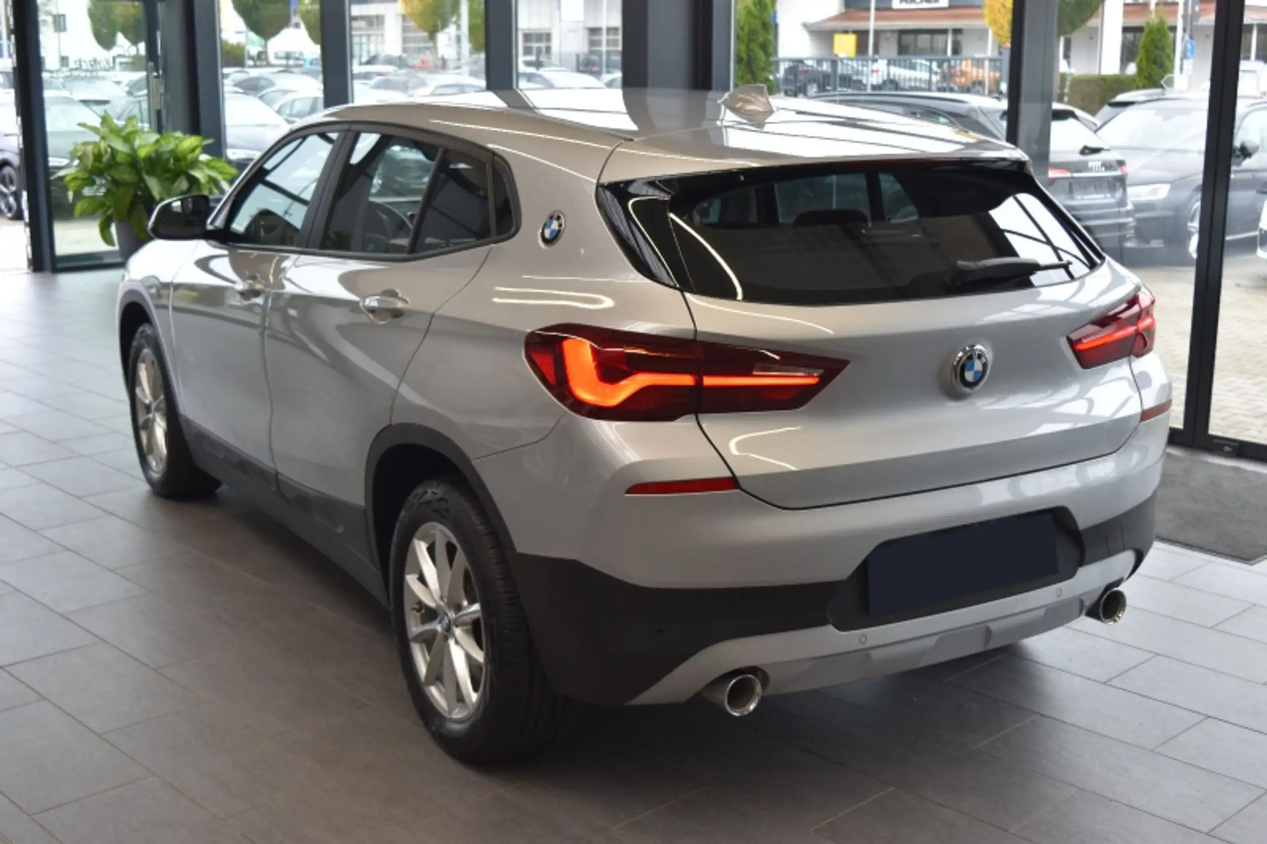 BMW - X2