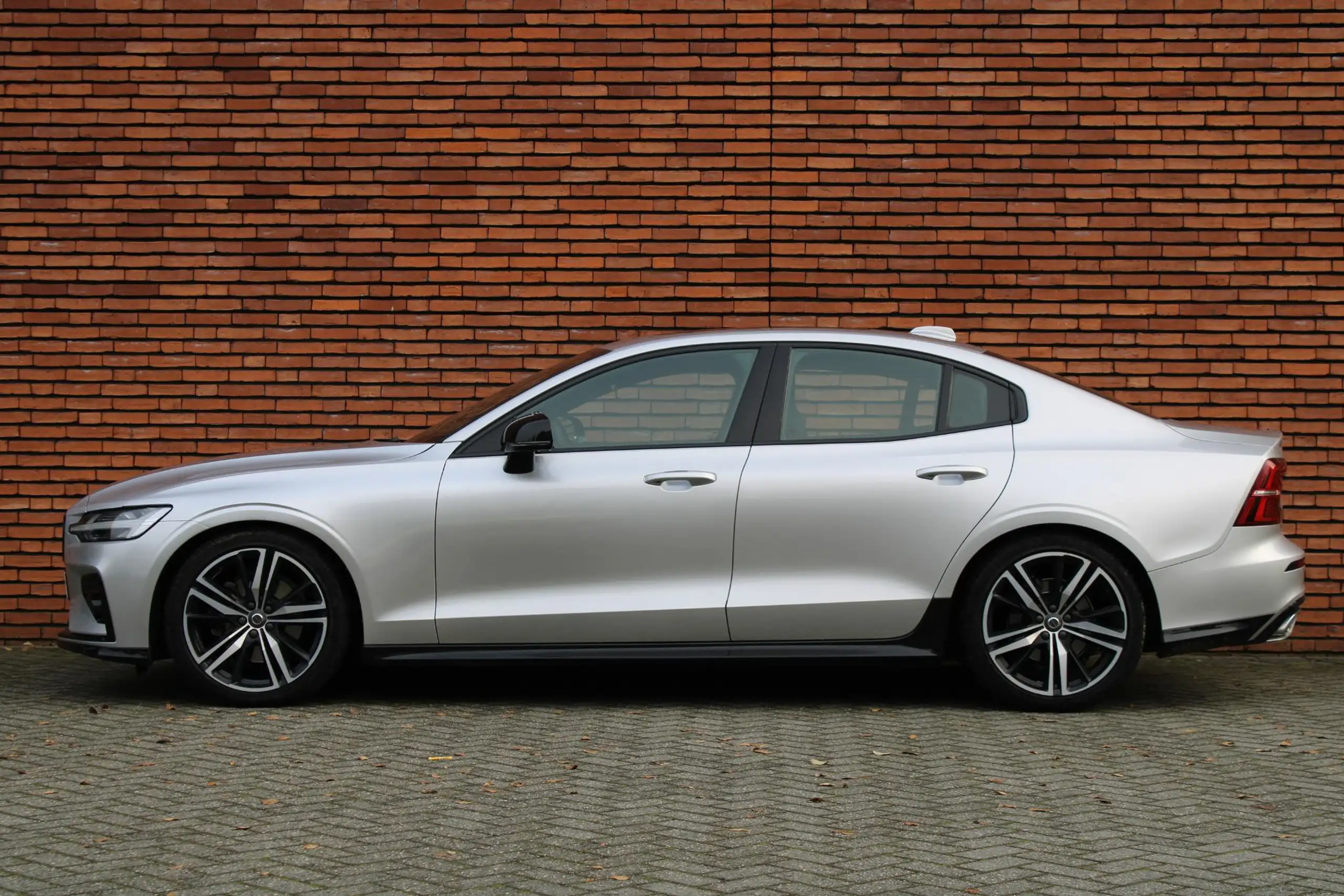 Volvo - S60