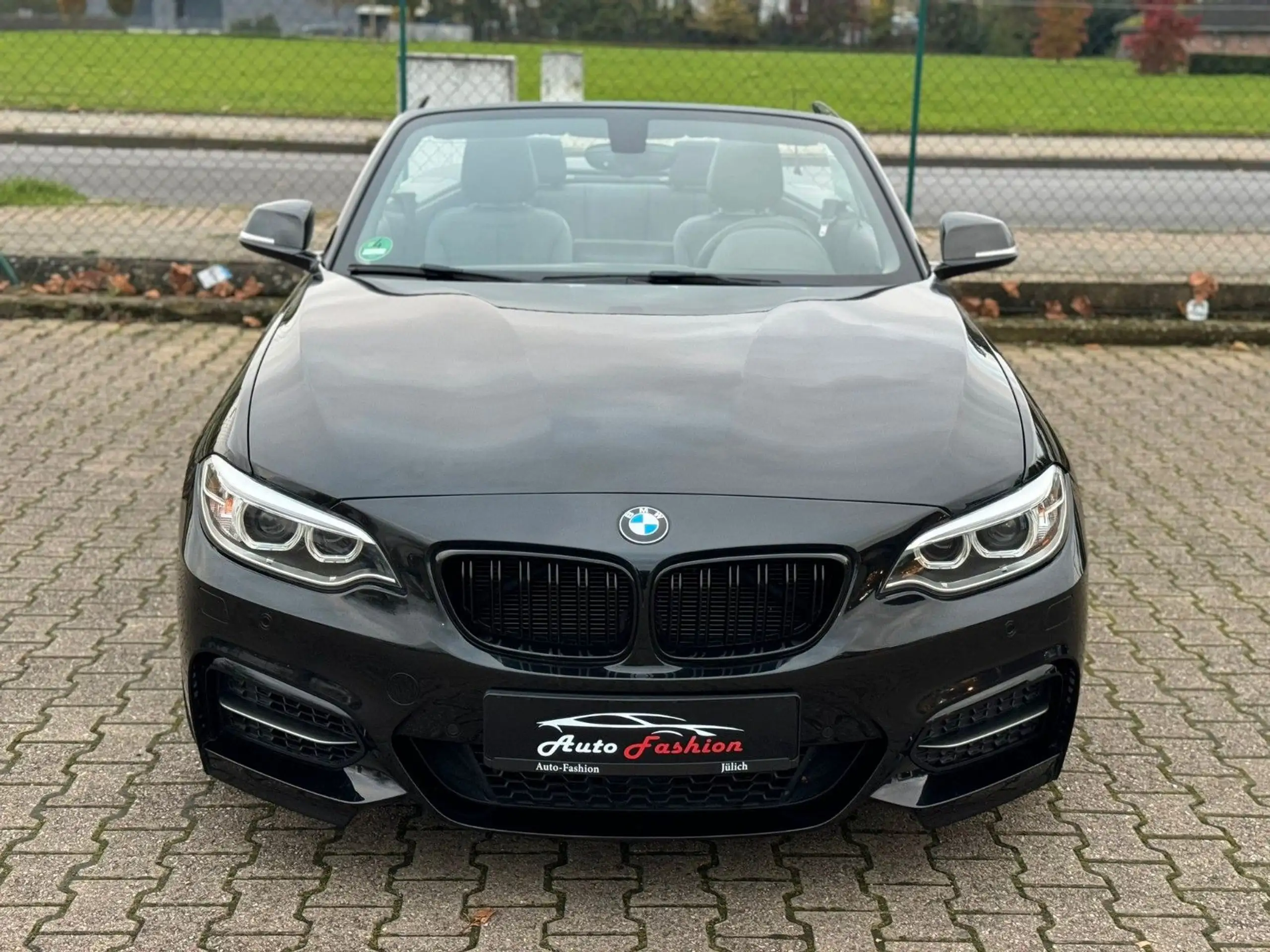 BMW - M2