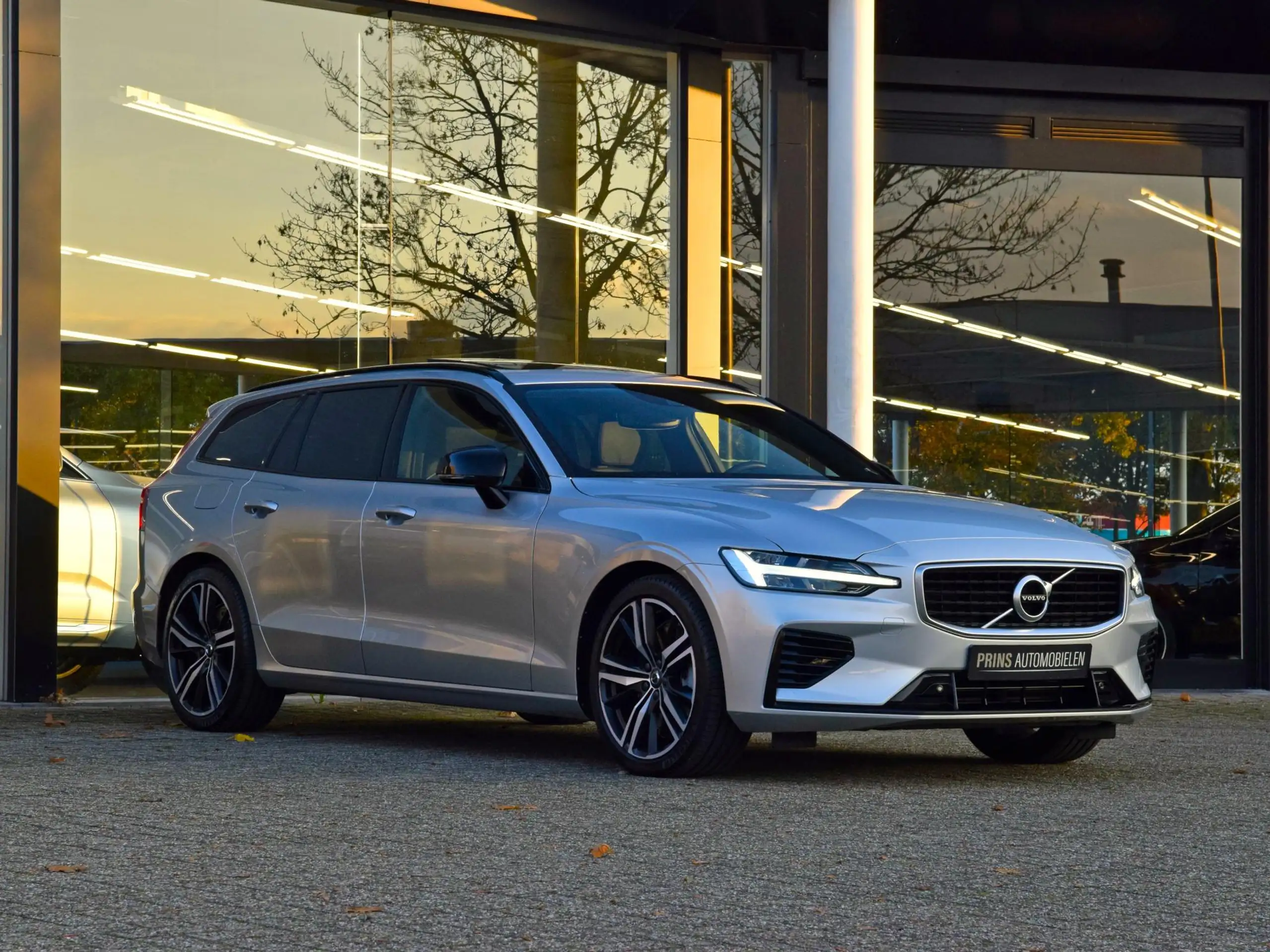 Volvo - V60