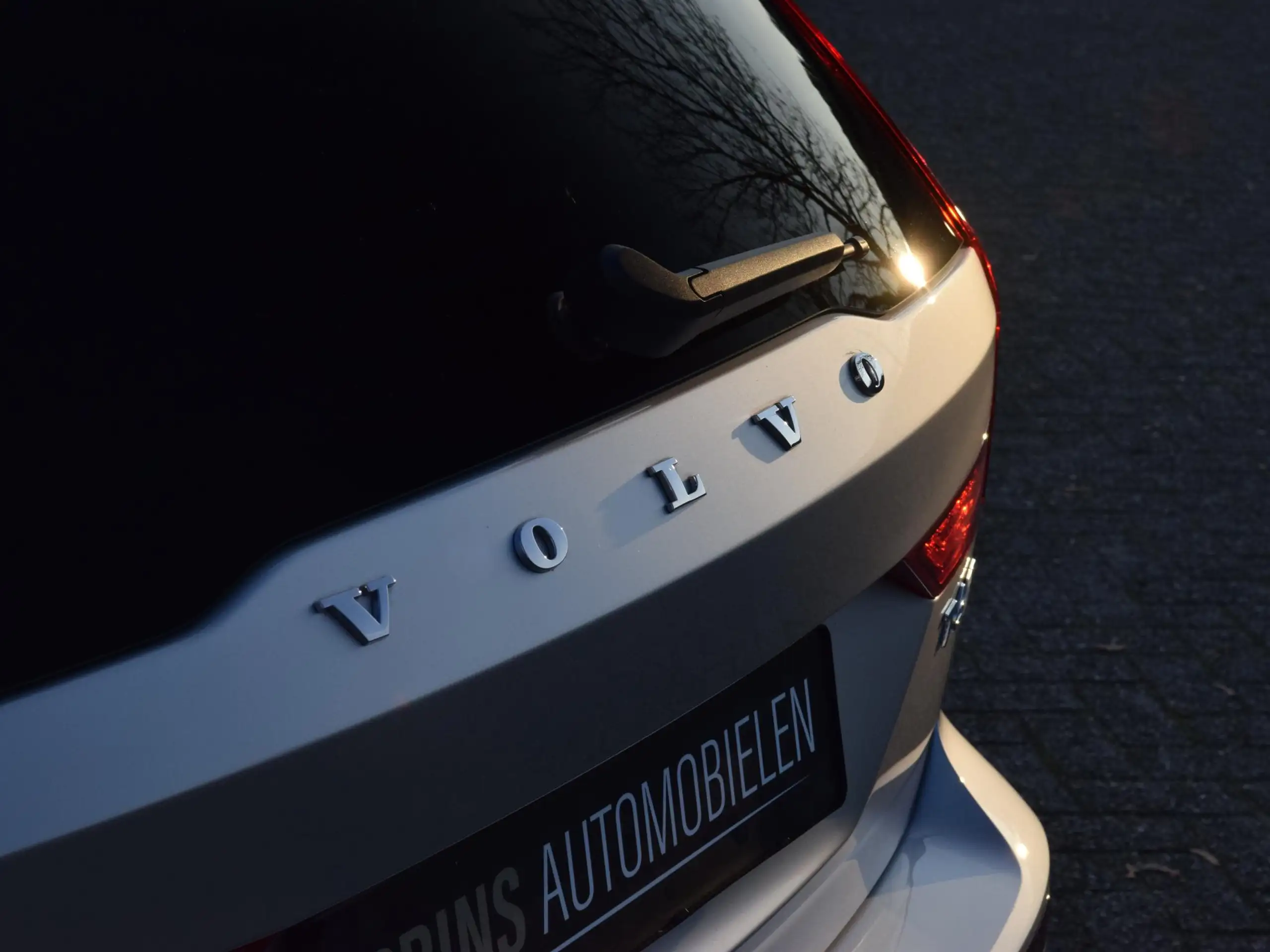 Volvo - V60