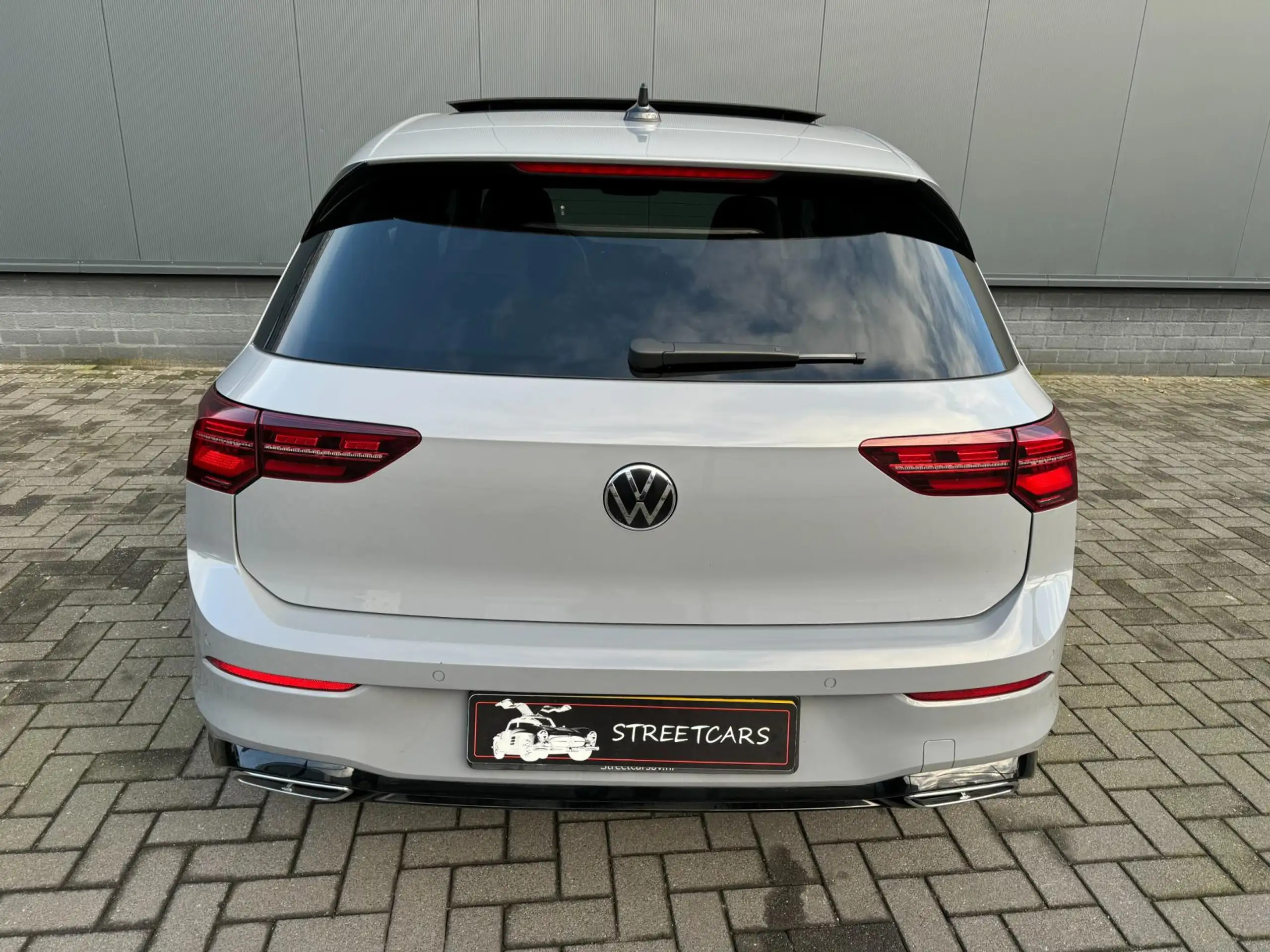 Volkswagen - Golf