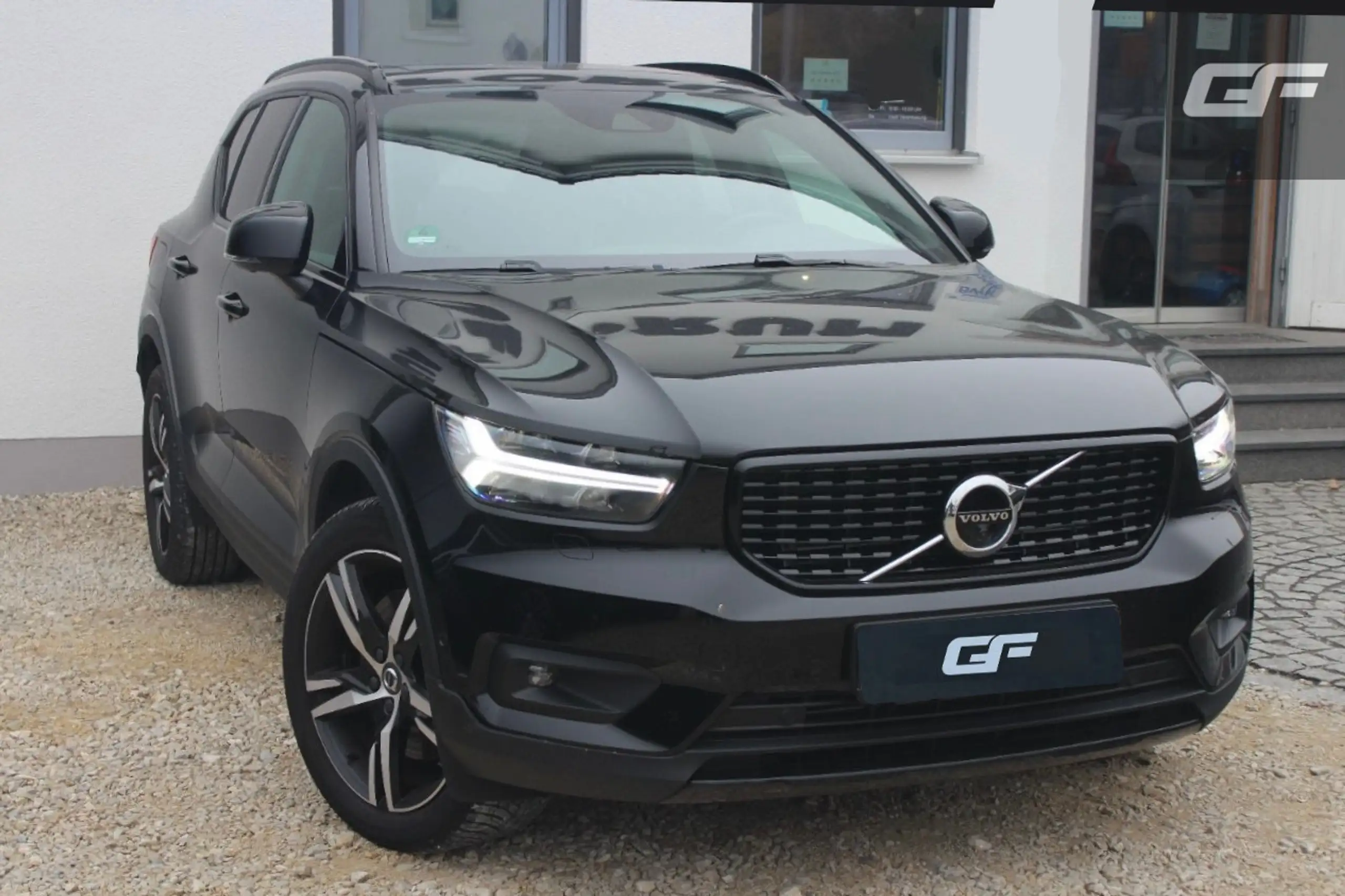 Volvo - XC40