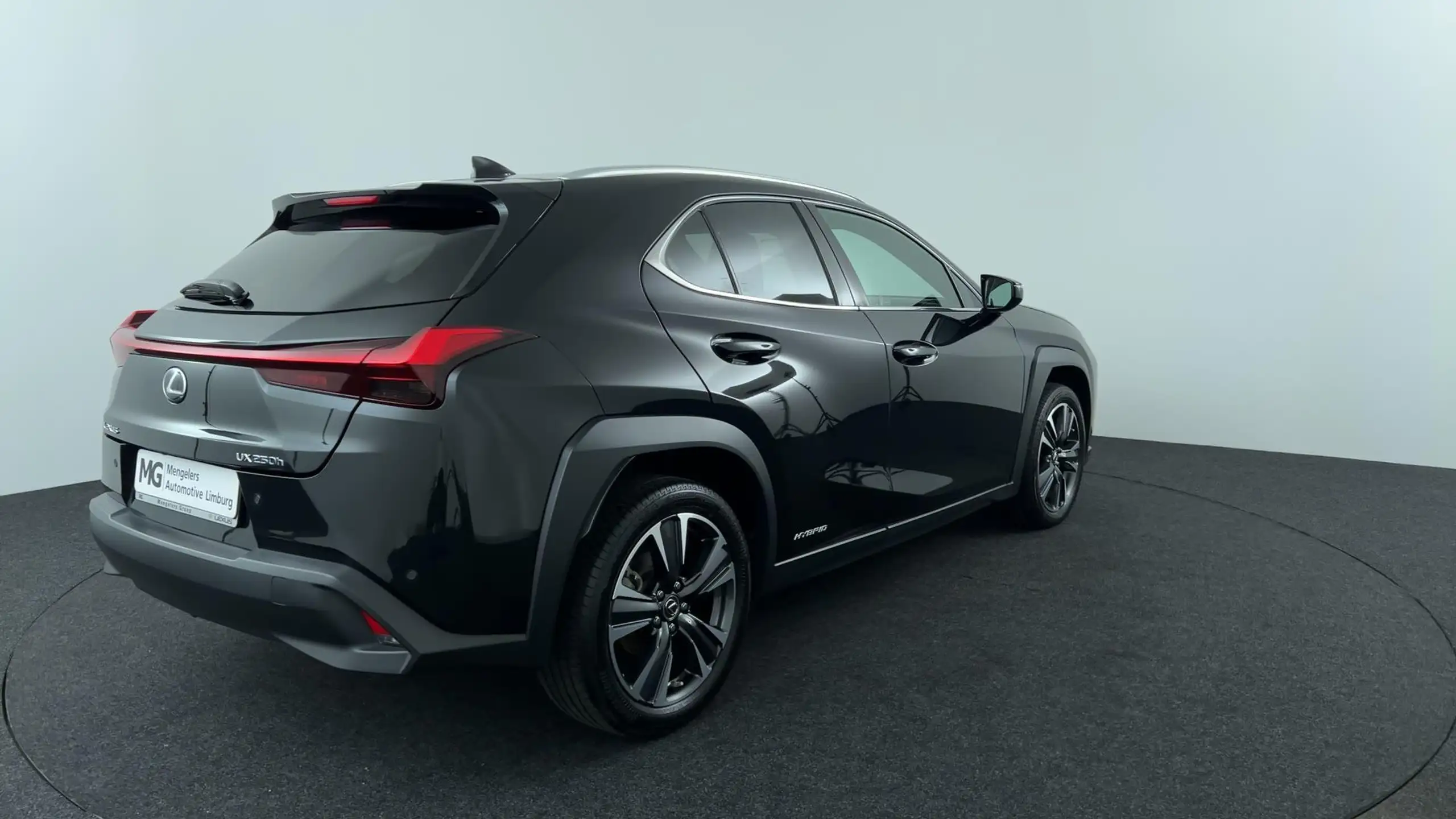 Lexus - UX 250h