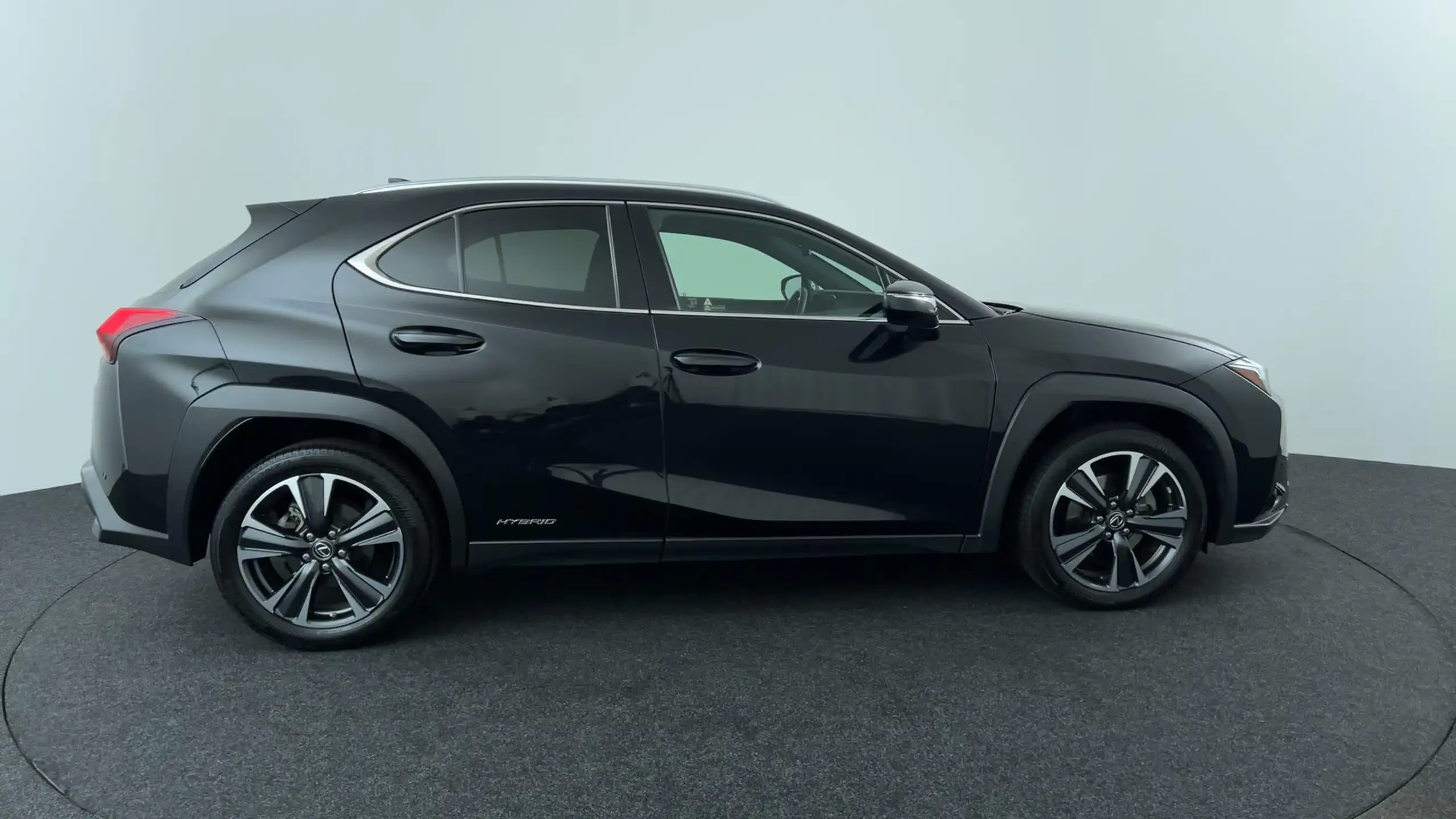 Lexus - UX 250h