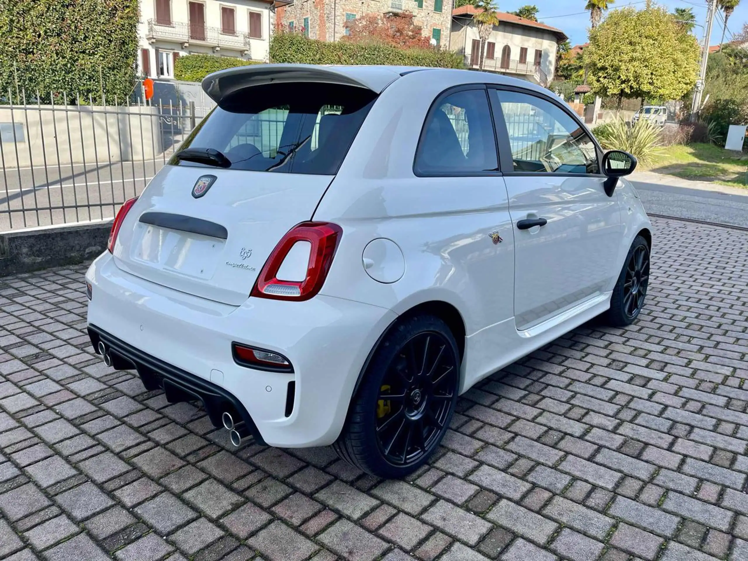 Abarth - 695