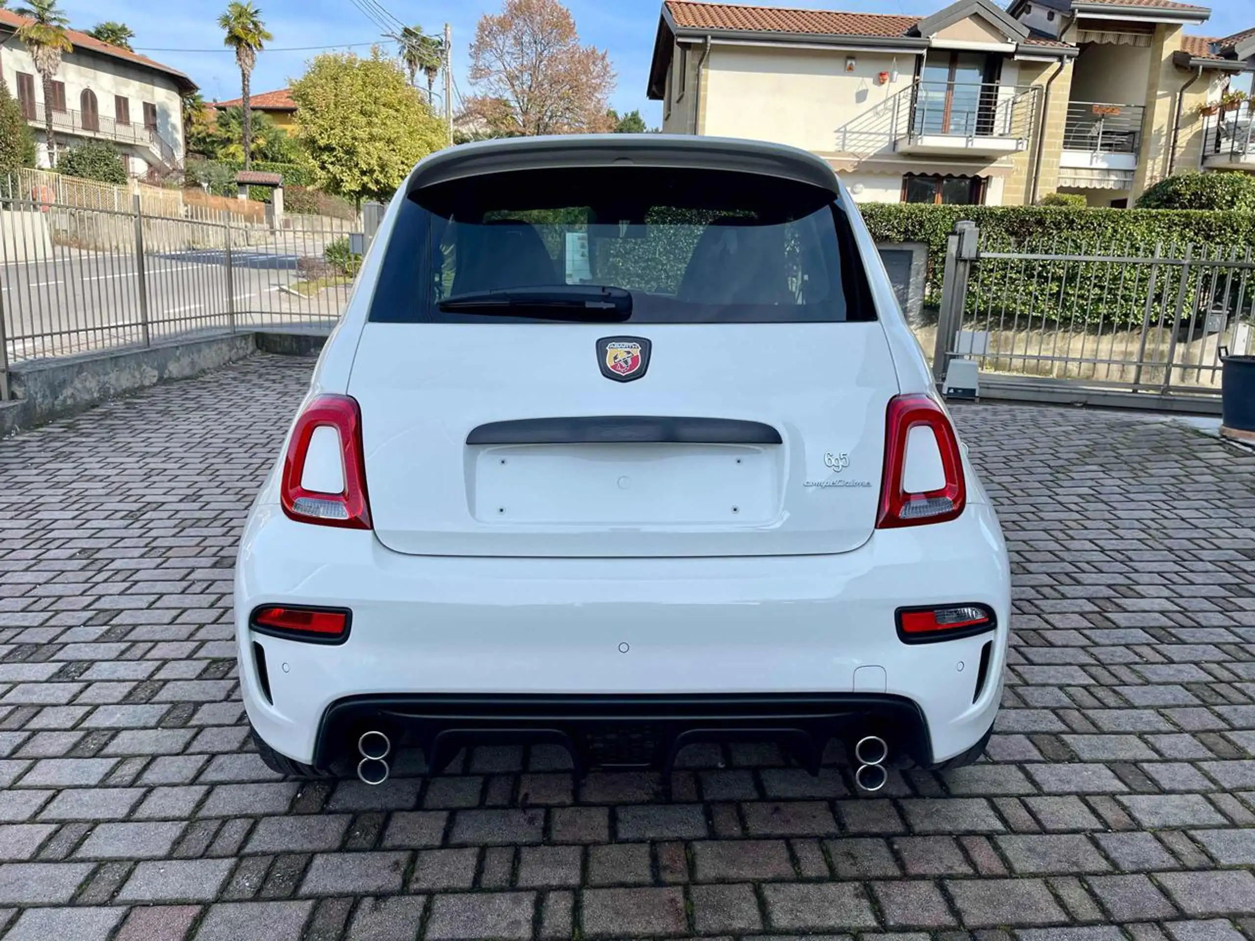 Abarth - 695