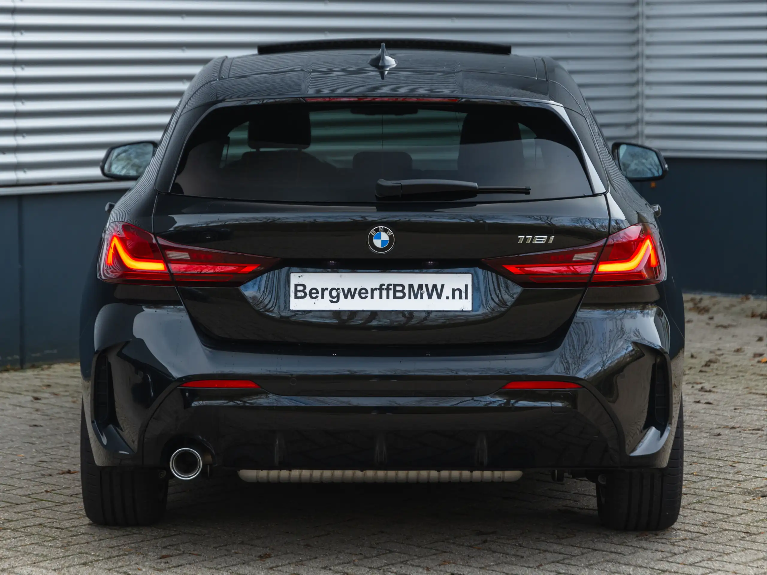 BMW - 118