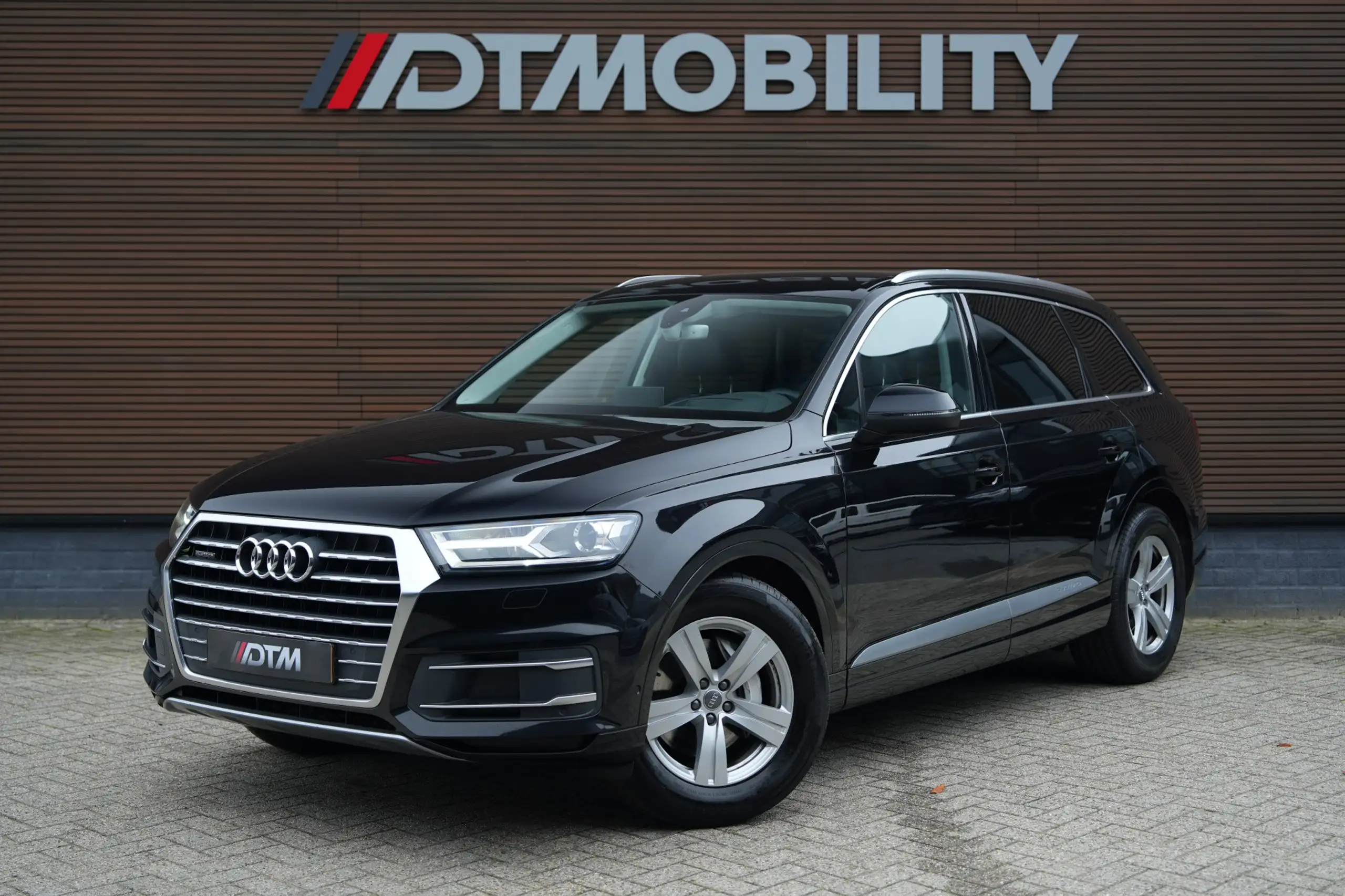 Audi - Q7