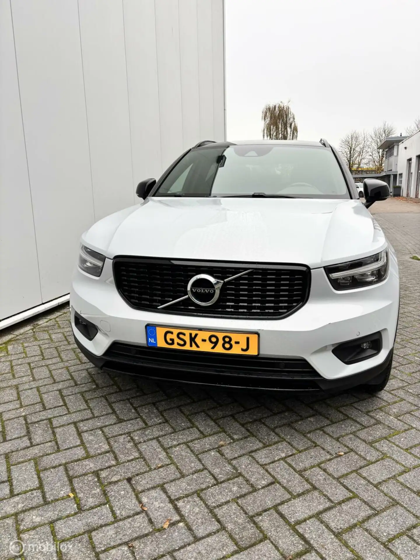 Volvo - XC40