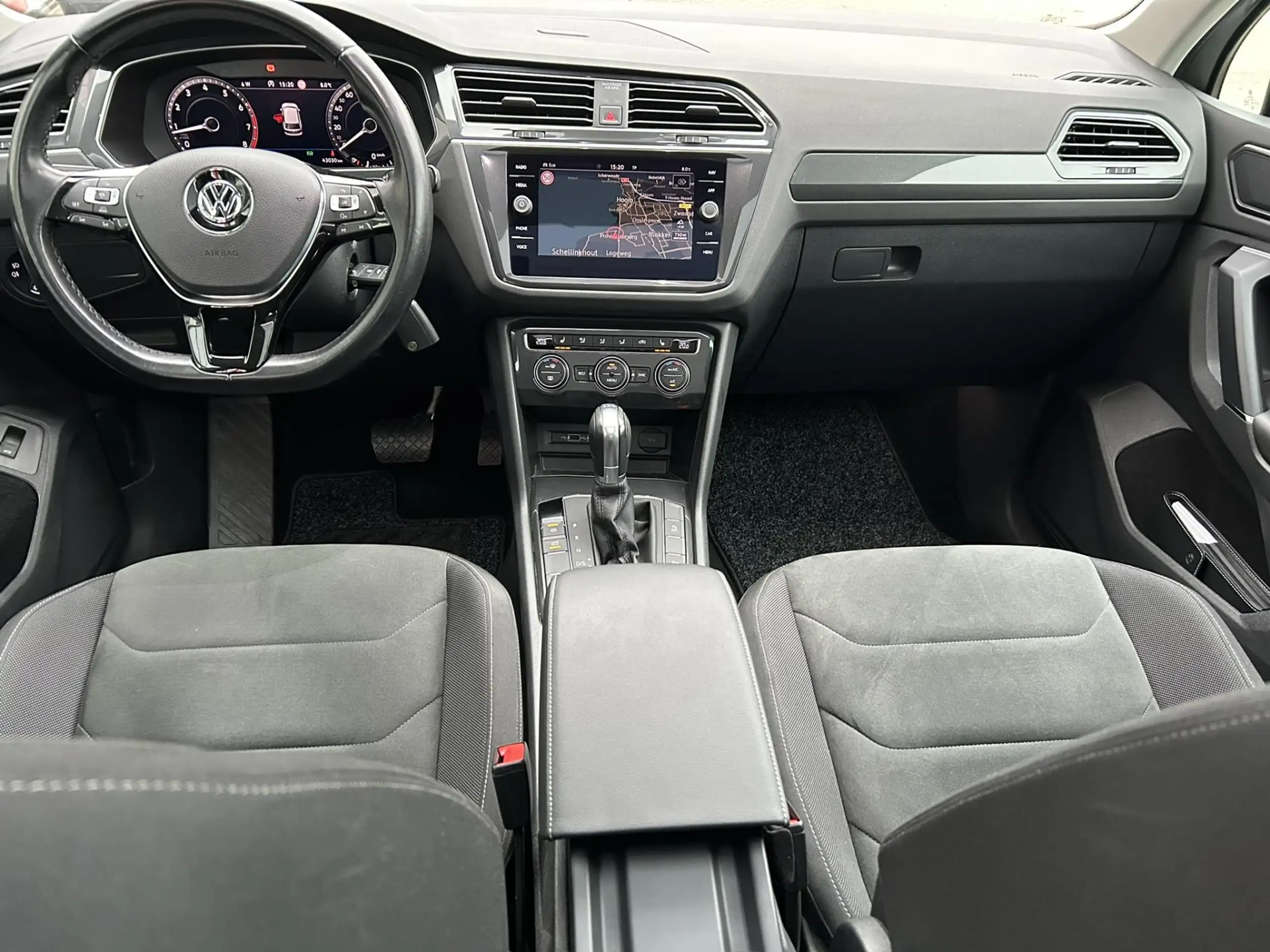 Volkswagen - Tiguan