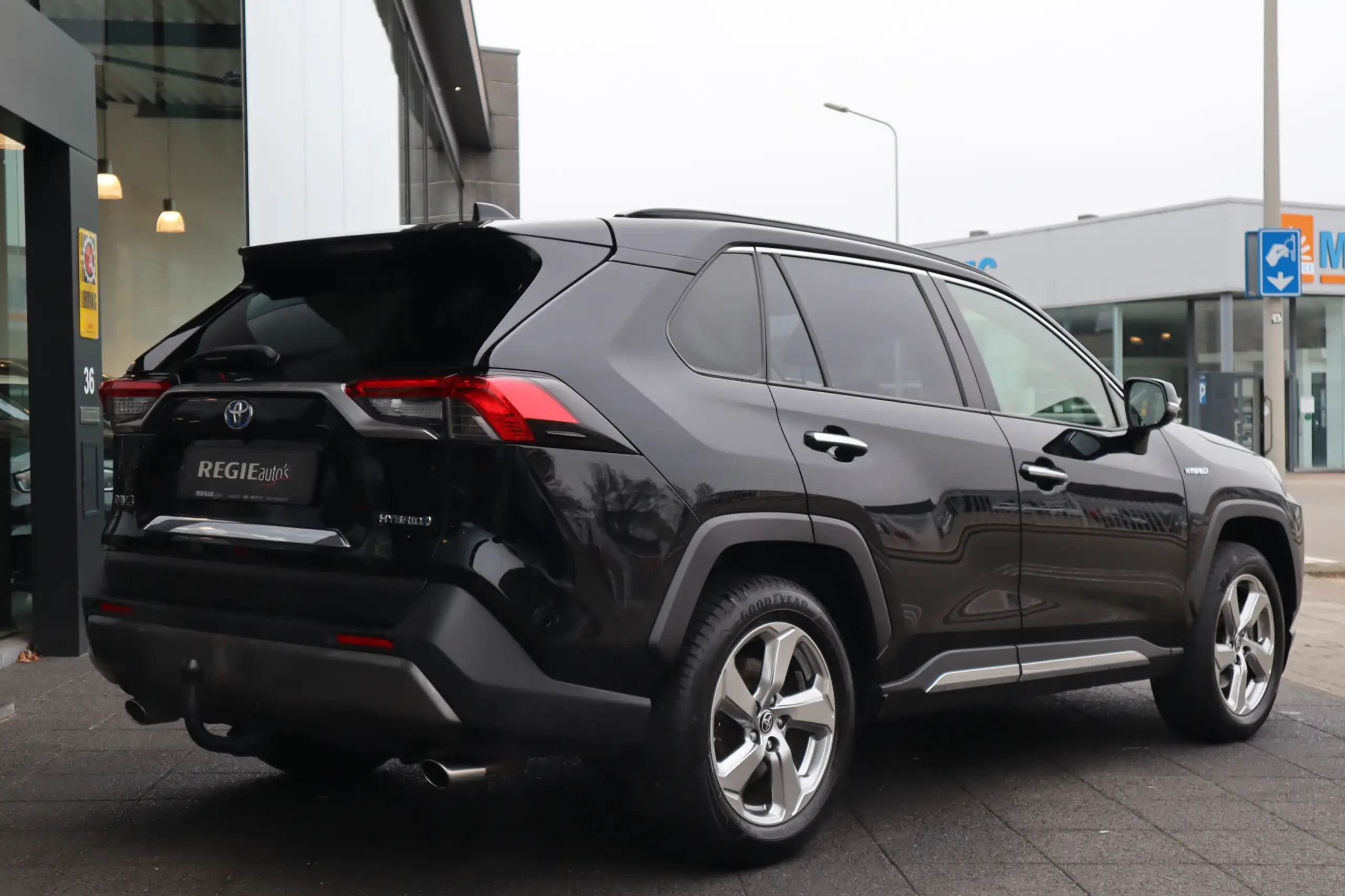 Toyota - RAV 4