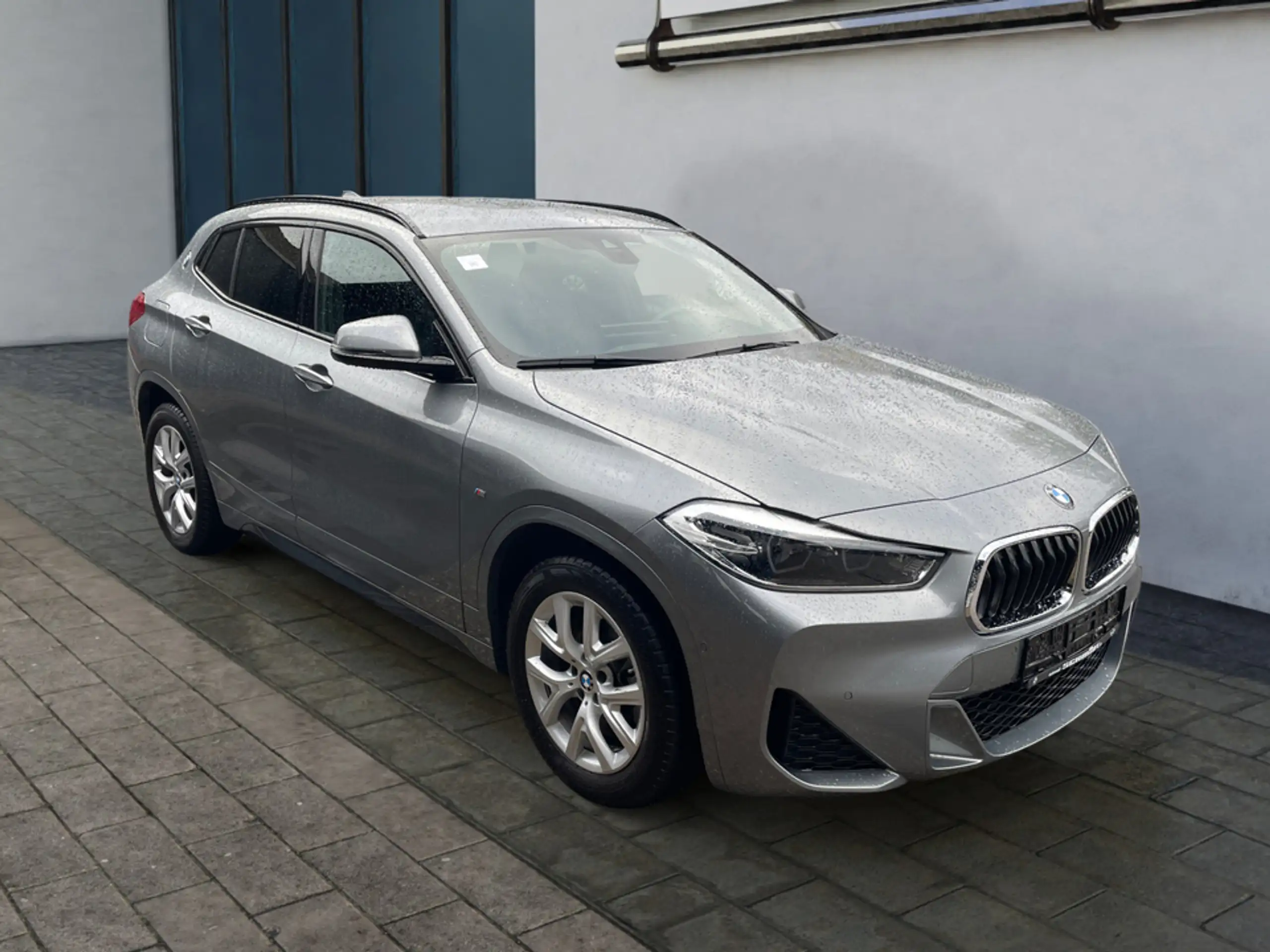 BMW - X2