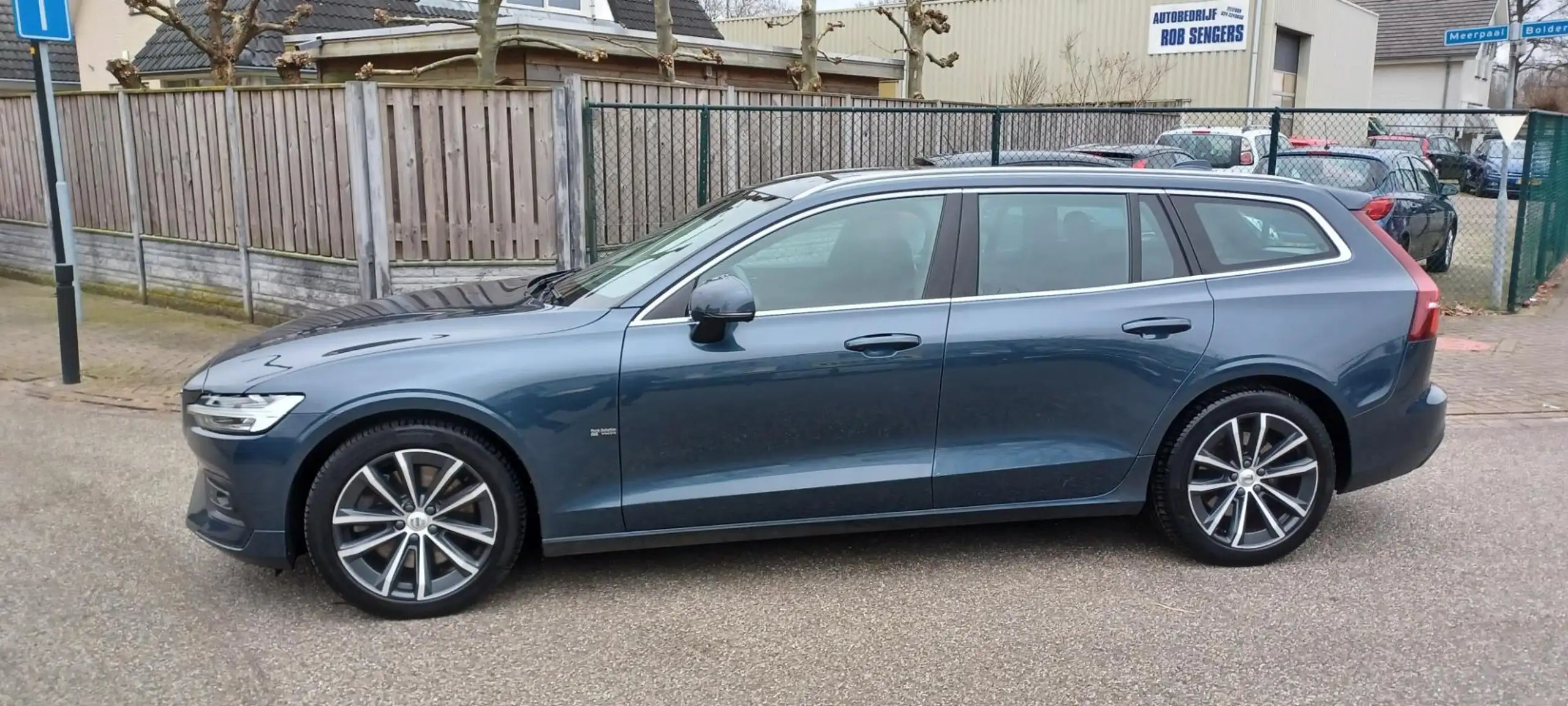 Volvo - V60