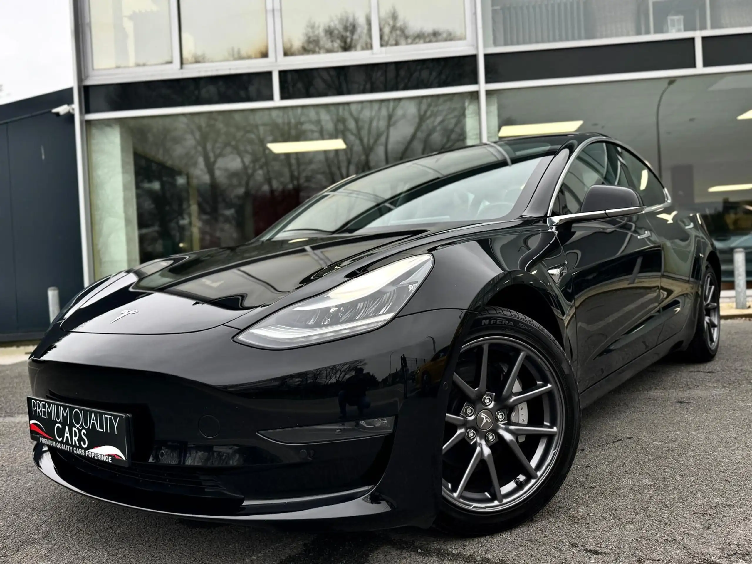 Tesla - Model 3