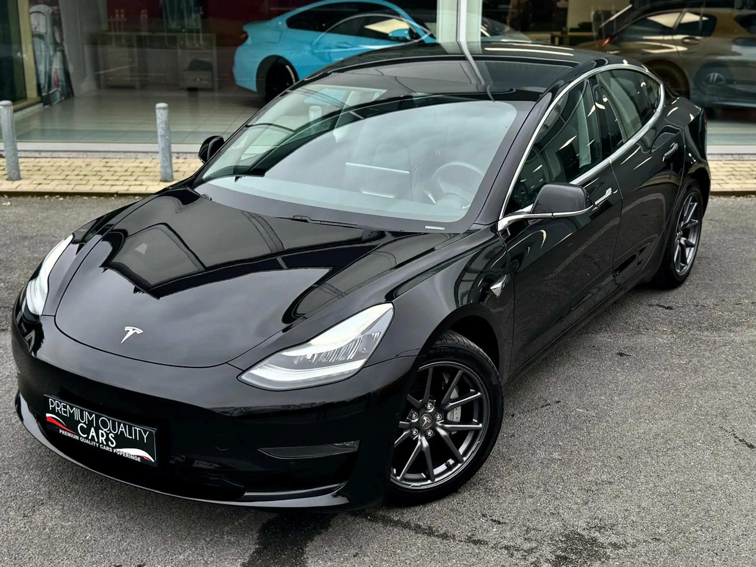 Tesla - Model 3