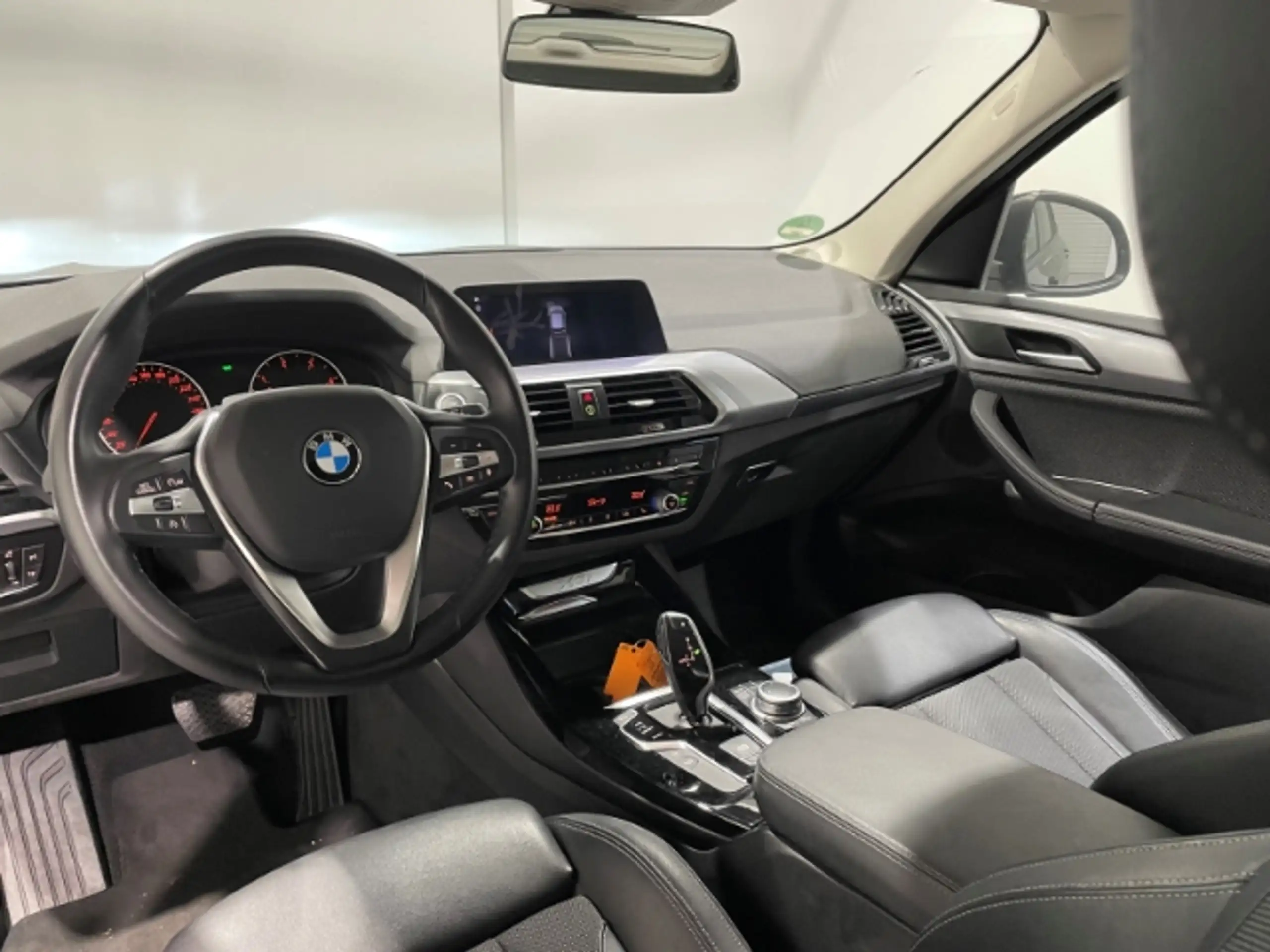 BMW - X3