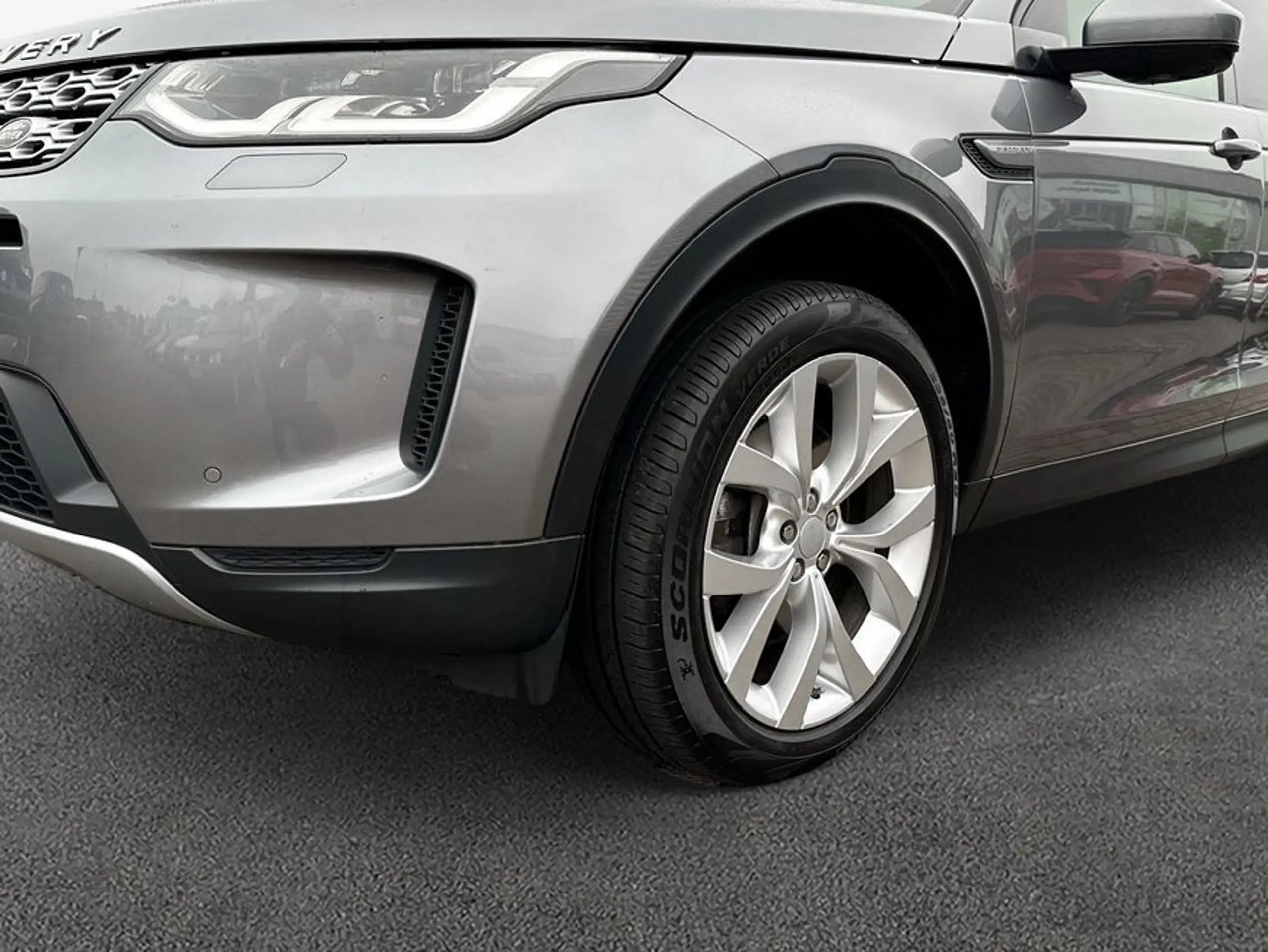 Land Rover - Discovery Sport