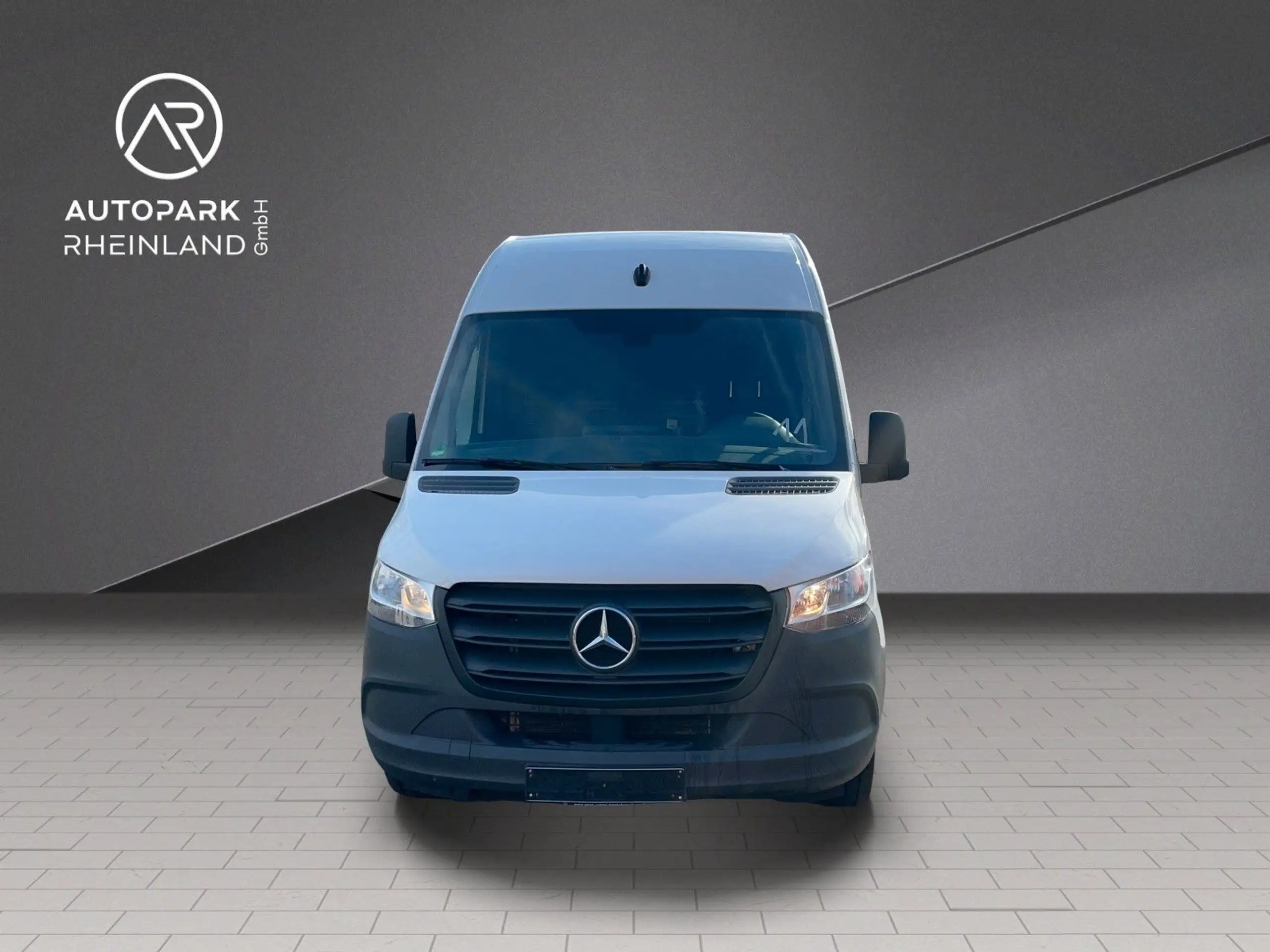 Mercedes-Benz - Sprinter