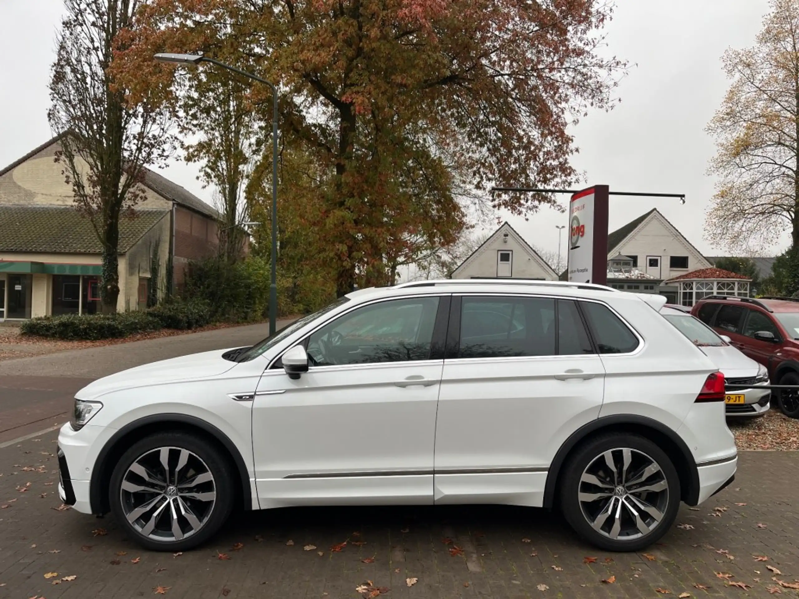 Volkswagen - Tiguan