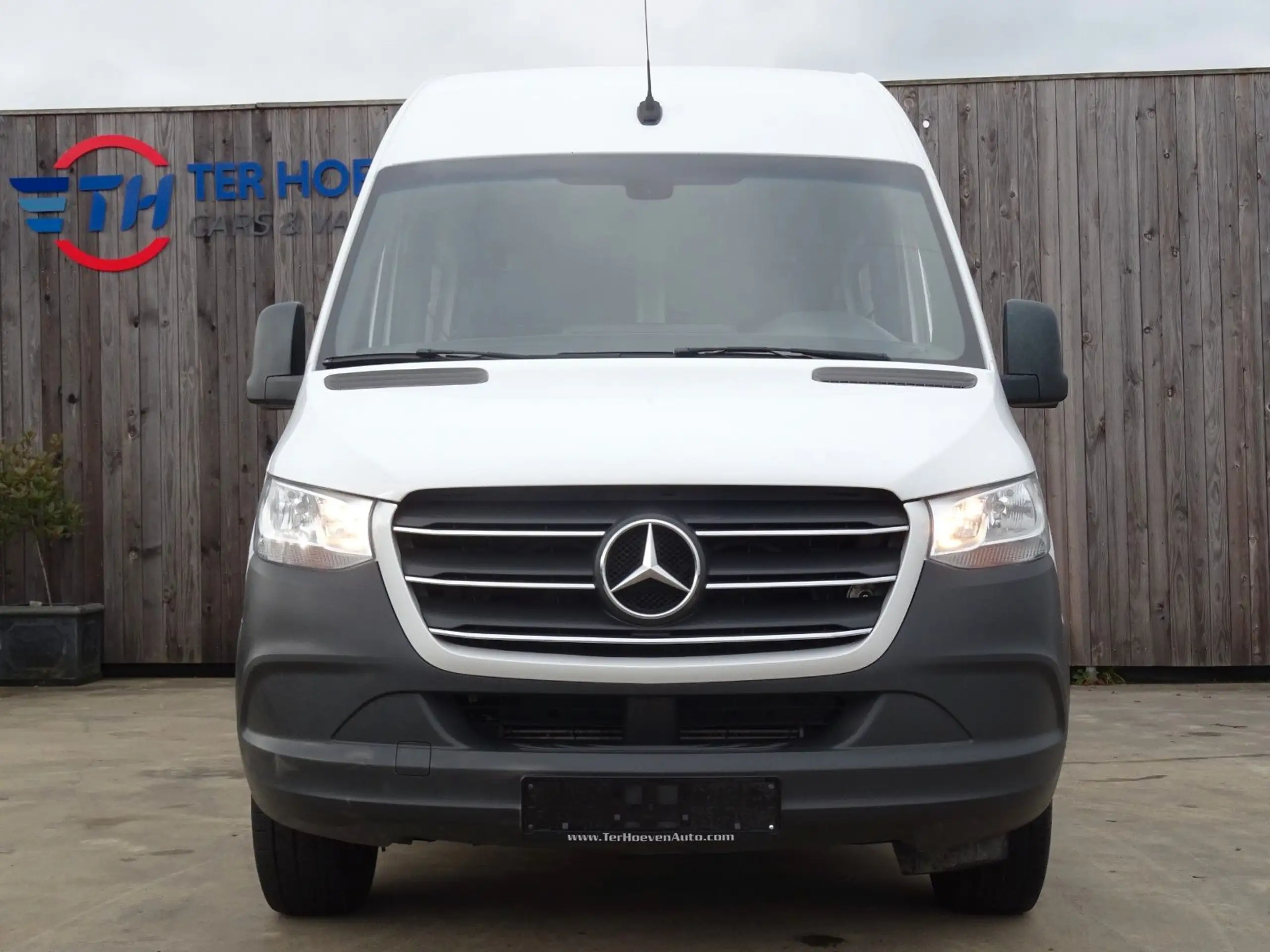 Mercedes-Benz - Sprinter