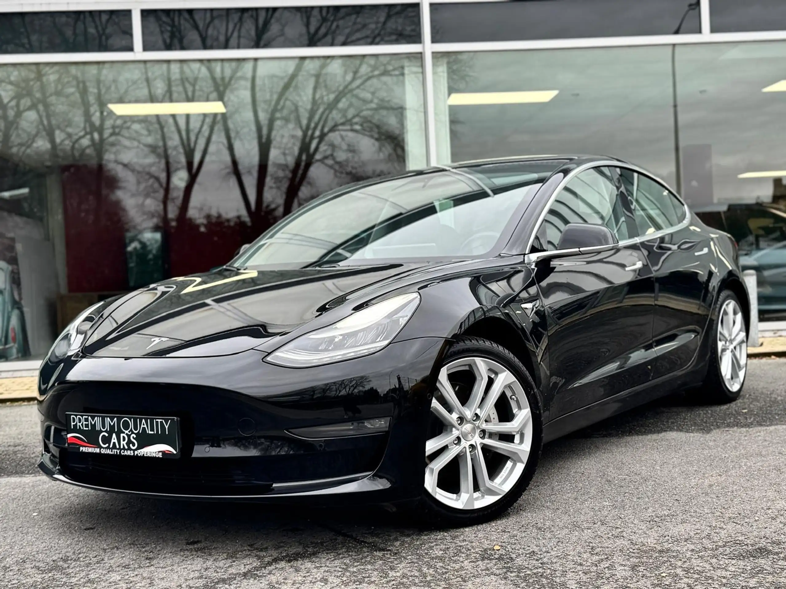 Tesla - Model 3