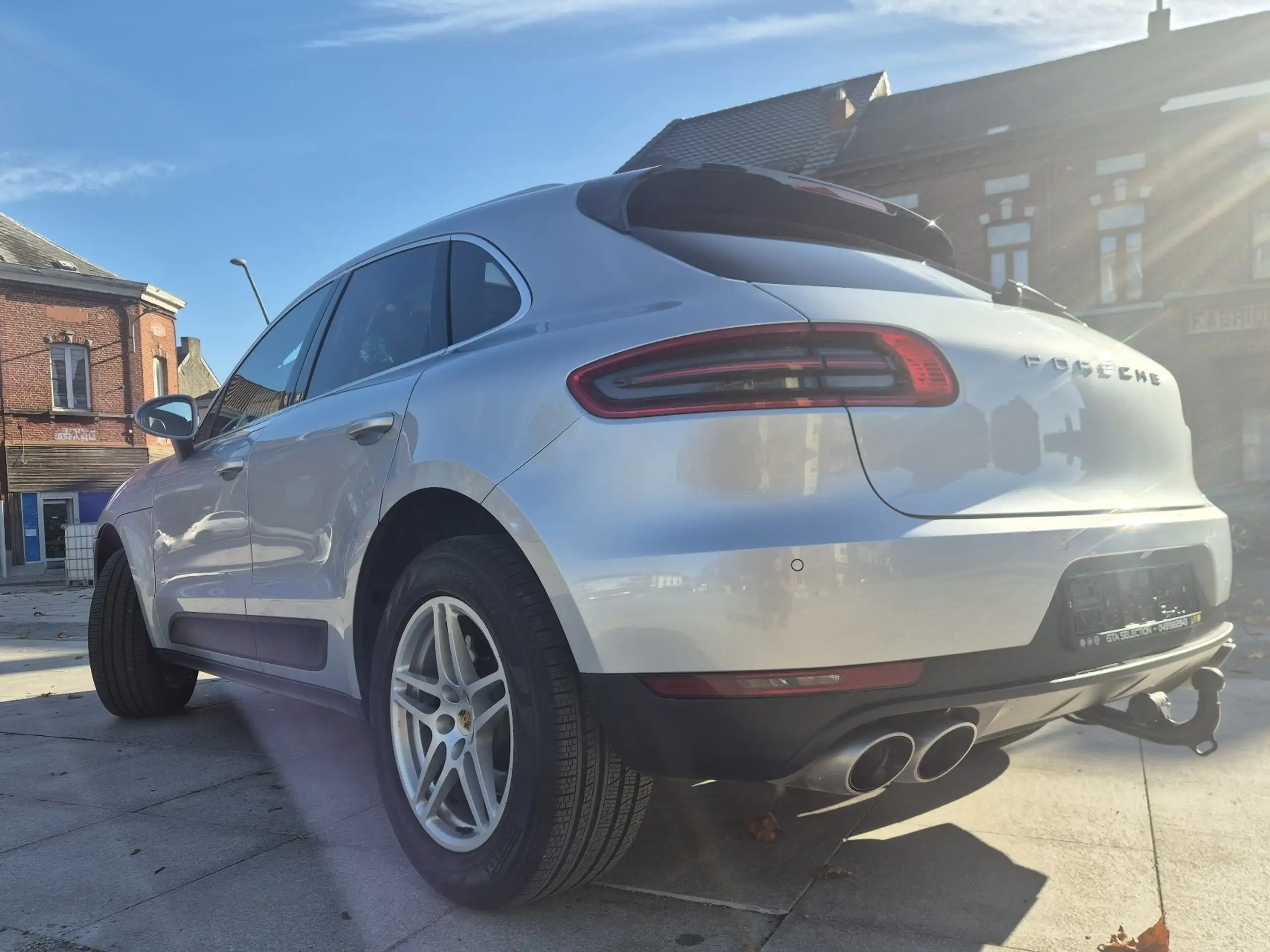 Porsche - Macan