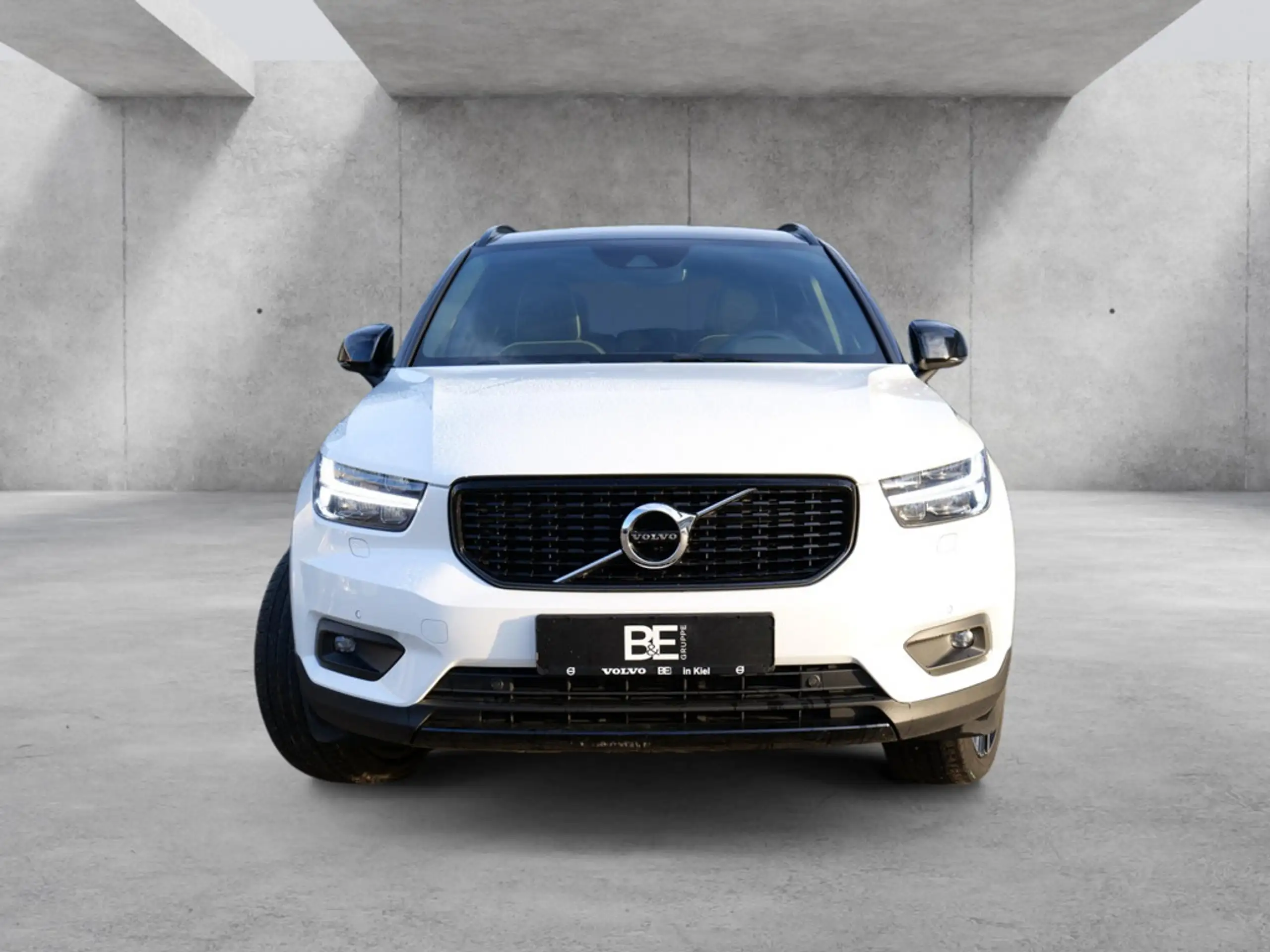 Volvo - XC40