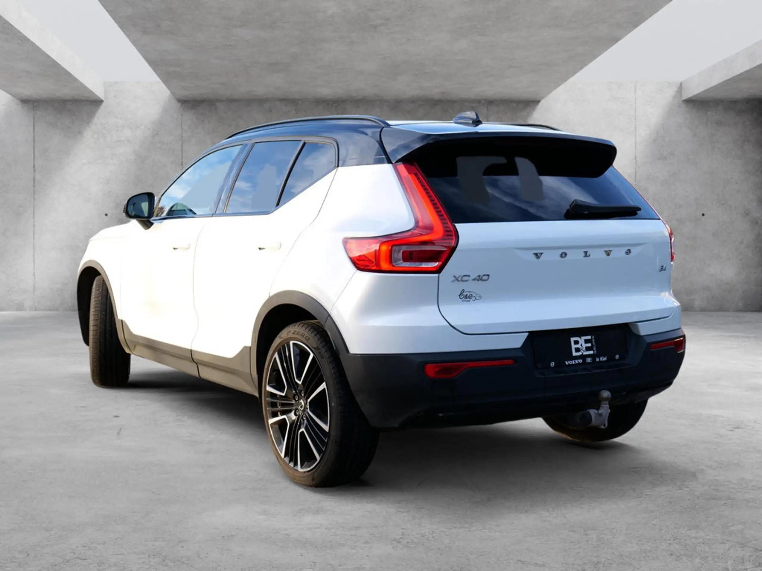 Volvo - XC40